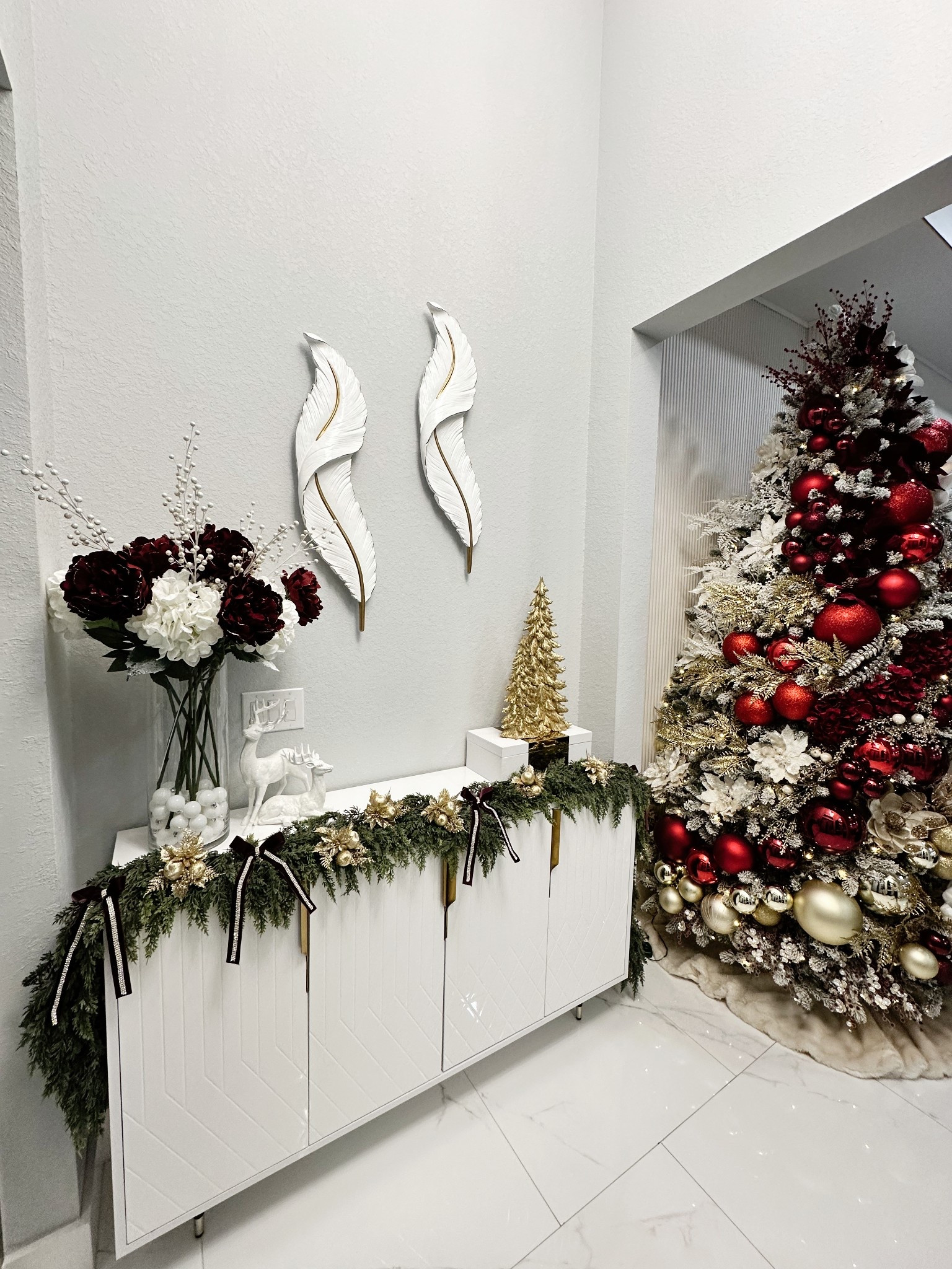Realistic garlands 

#LTKHoliday #LTKSeasonal #LTKHome