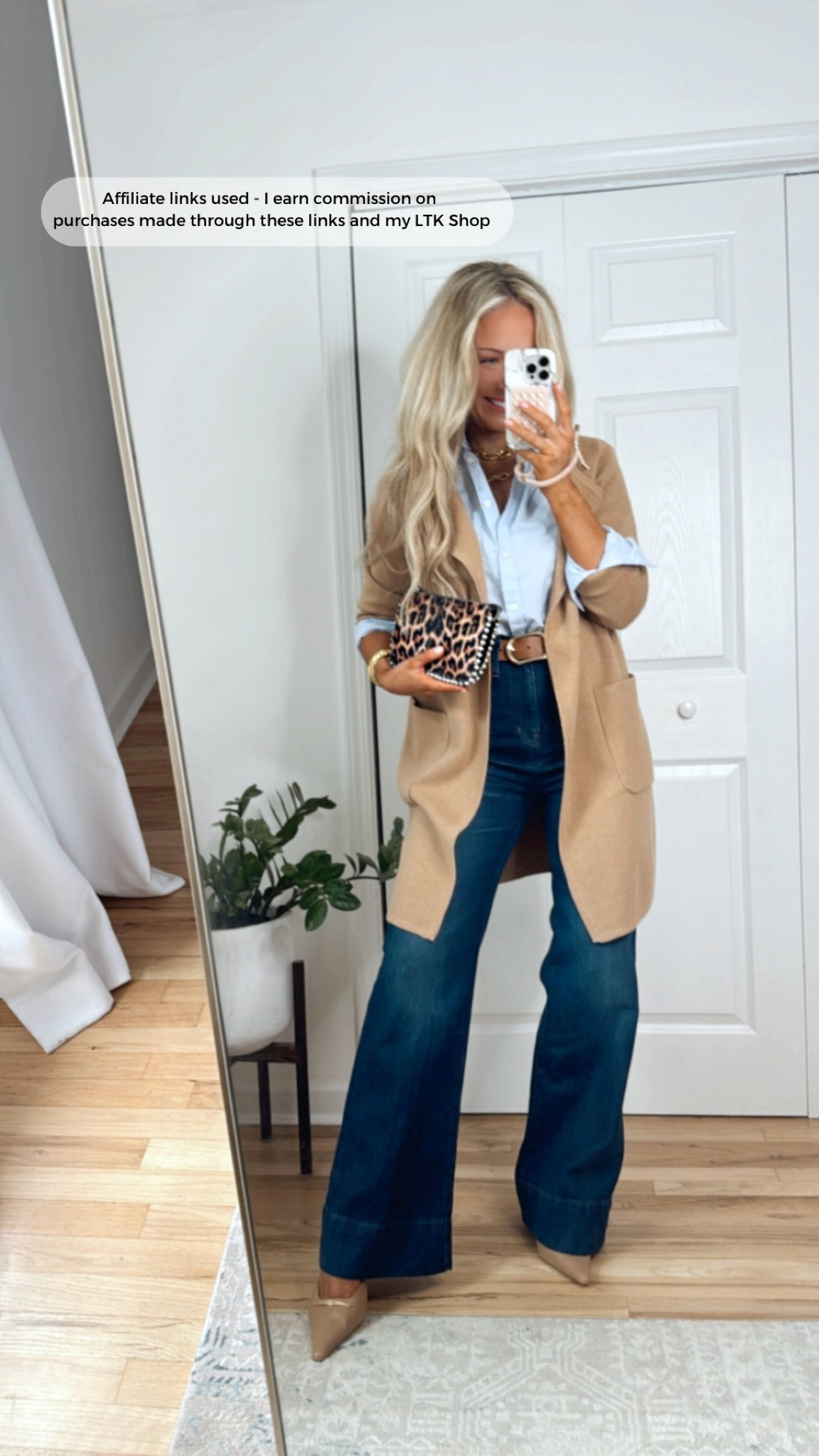 Fall outfit
Leopard bag 
Wide leg jeans 