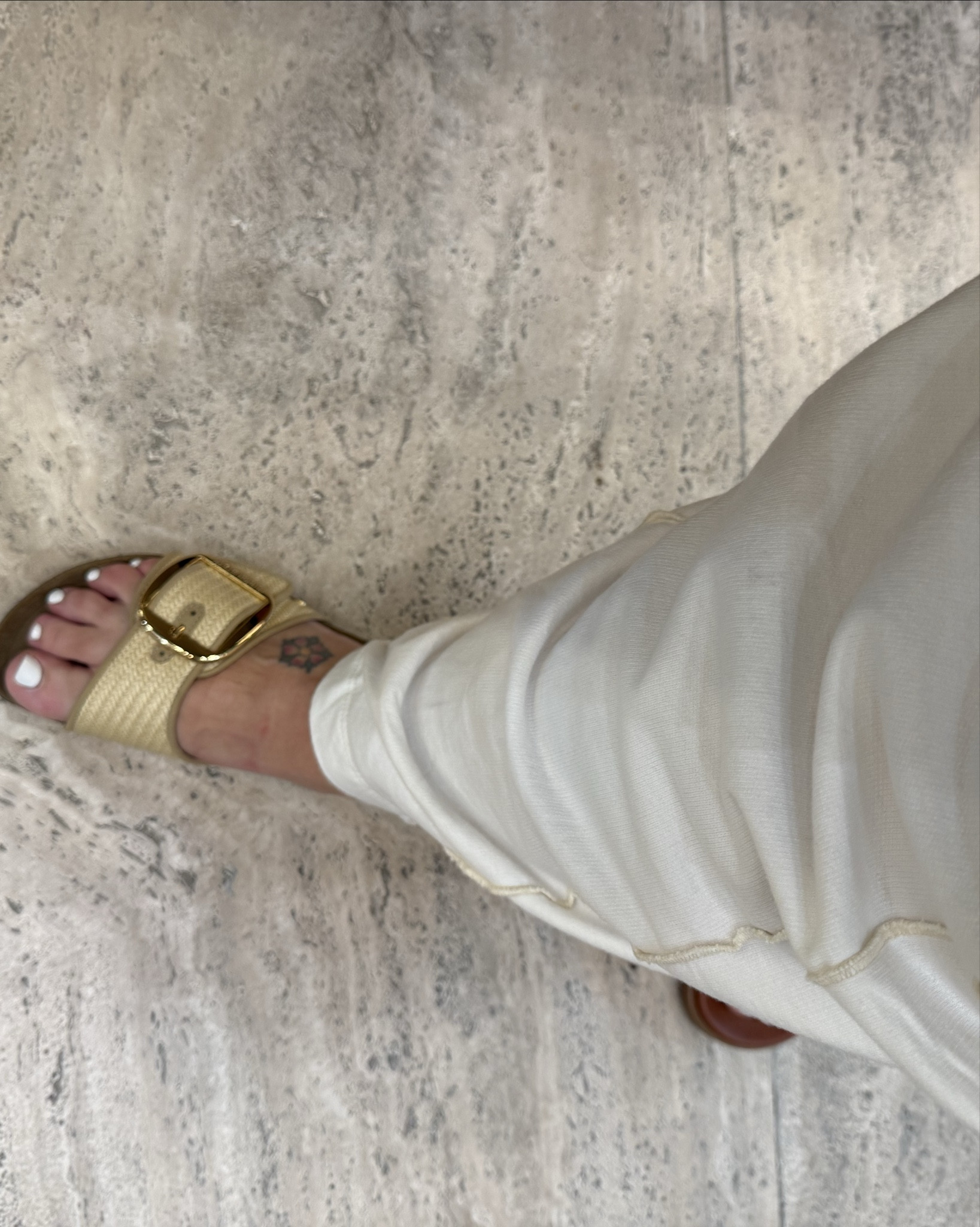 Birkenstocks that are perfect for summer 👌 run tts 

#LTKSeasonal #LTKootd