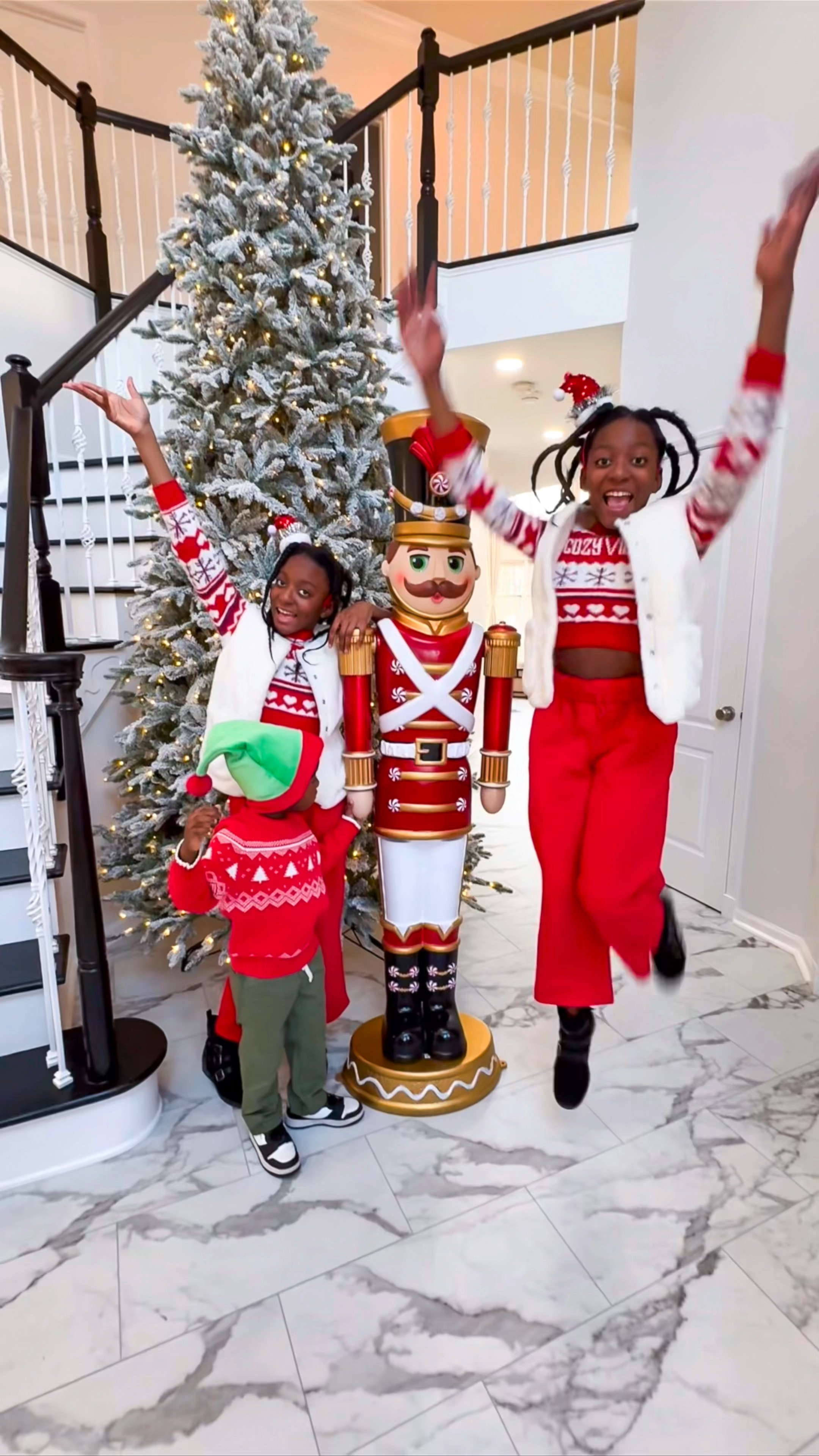 Christmas was my favorite holiday as a child because of the new clothes and shoes🫣😩. We use to not play with our Christmas clothes back in the day, lollll but since I can’t be a child anymore, I’m living vigorously through my kids 🎄🎅



#LTKFindsUnder50 #LTKKids #LTKStyleTip