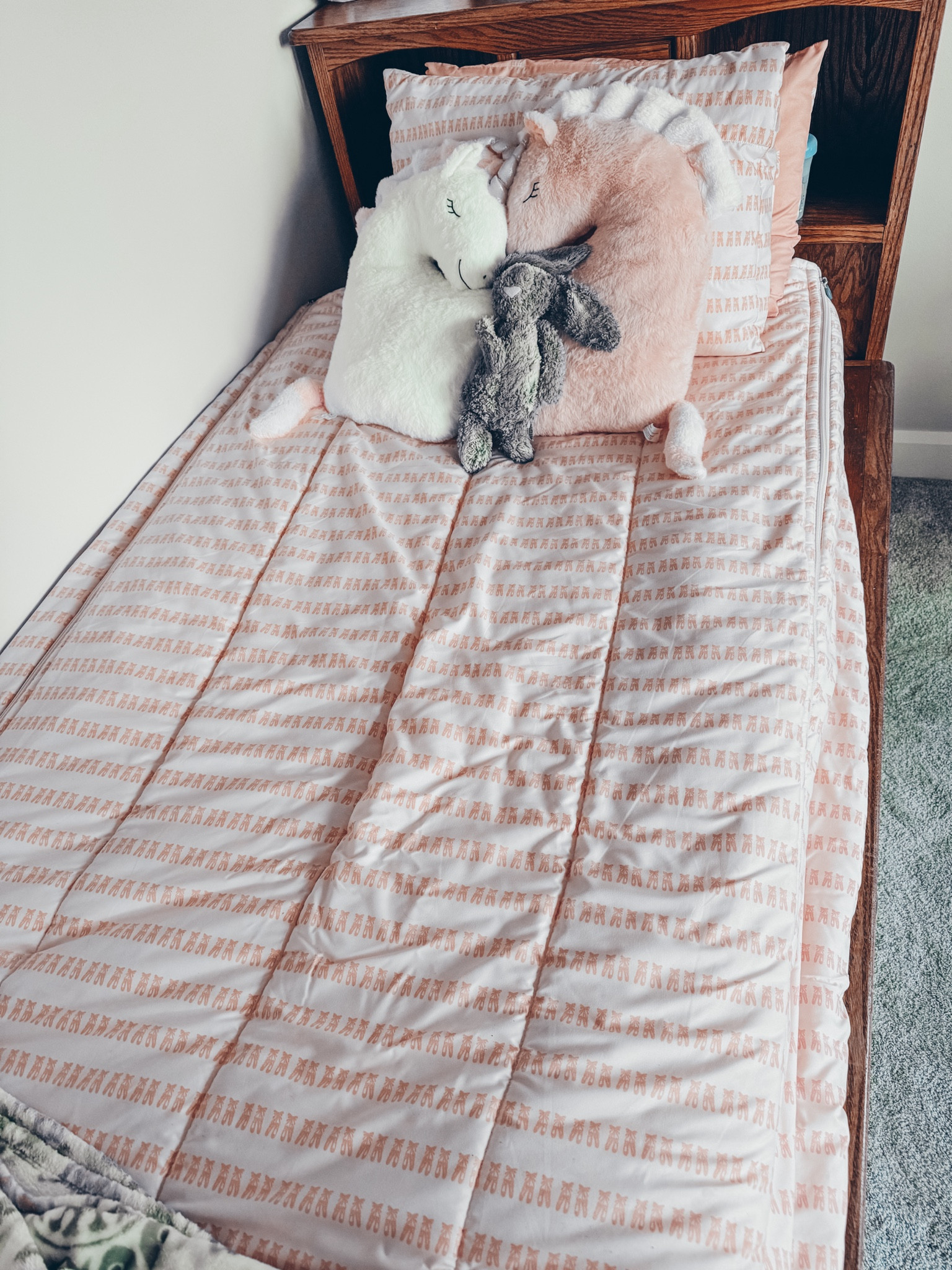 Girls room // beddys // bedding 

#LTKhome #LTKfamily #LTKkids