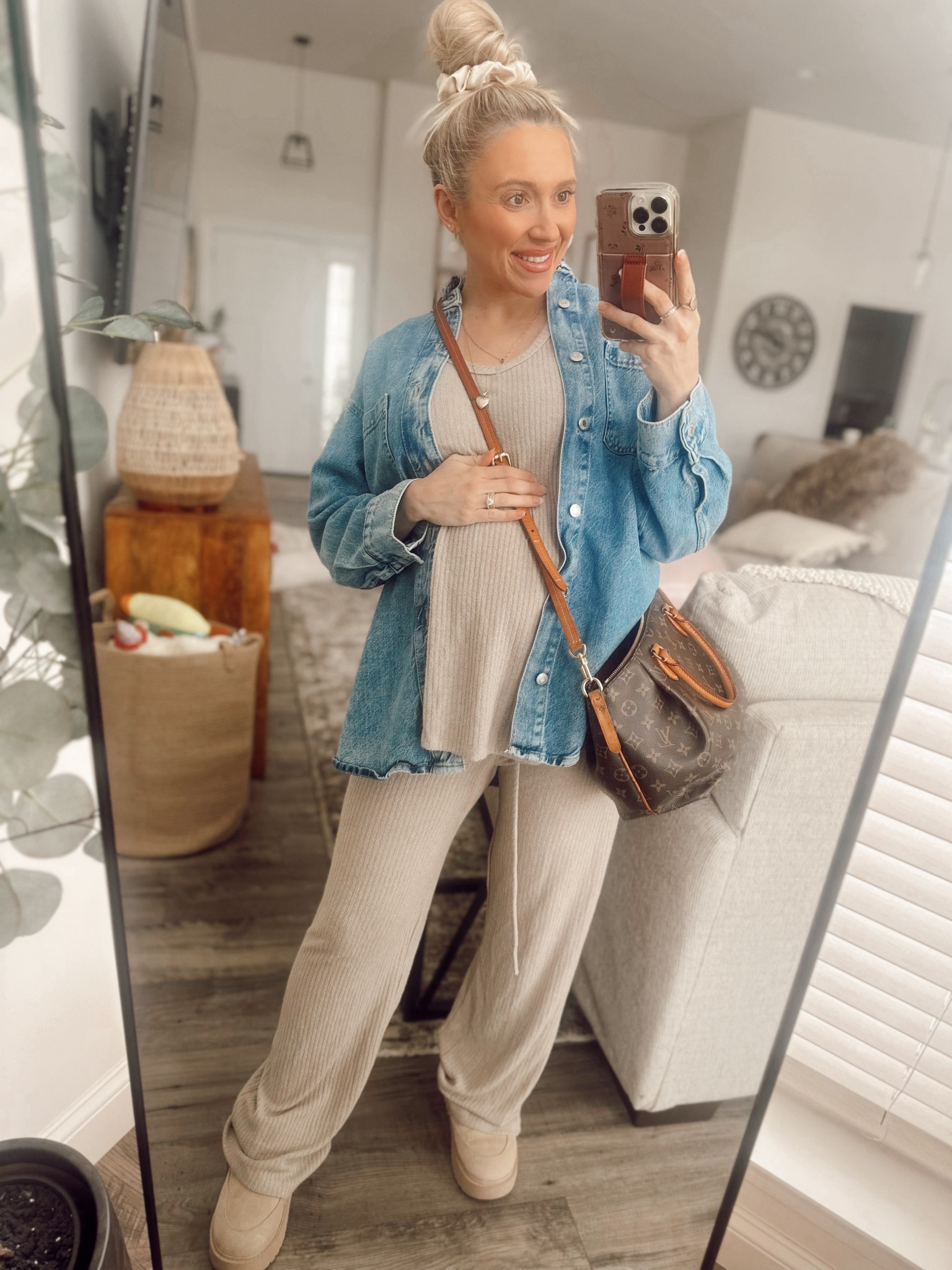 easy bump friendly comfy outfit 

“Kerstyn15” for 15% off @pinkblushmaternity code should be active by tonight! 

#LTKU #LTKBump #LTKootd