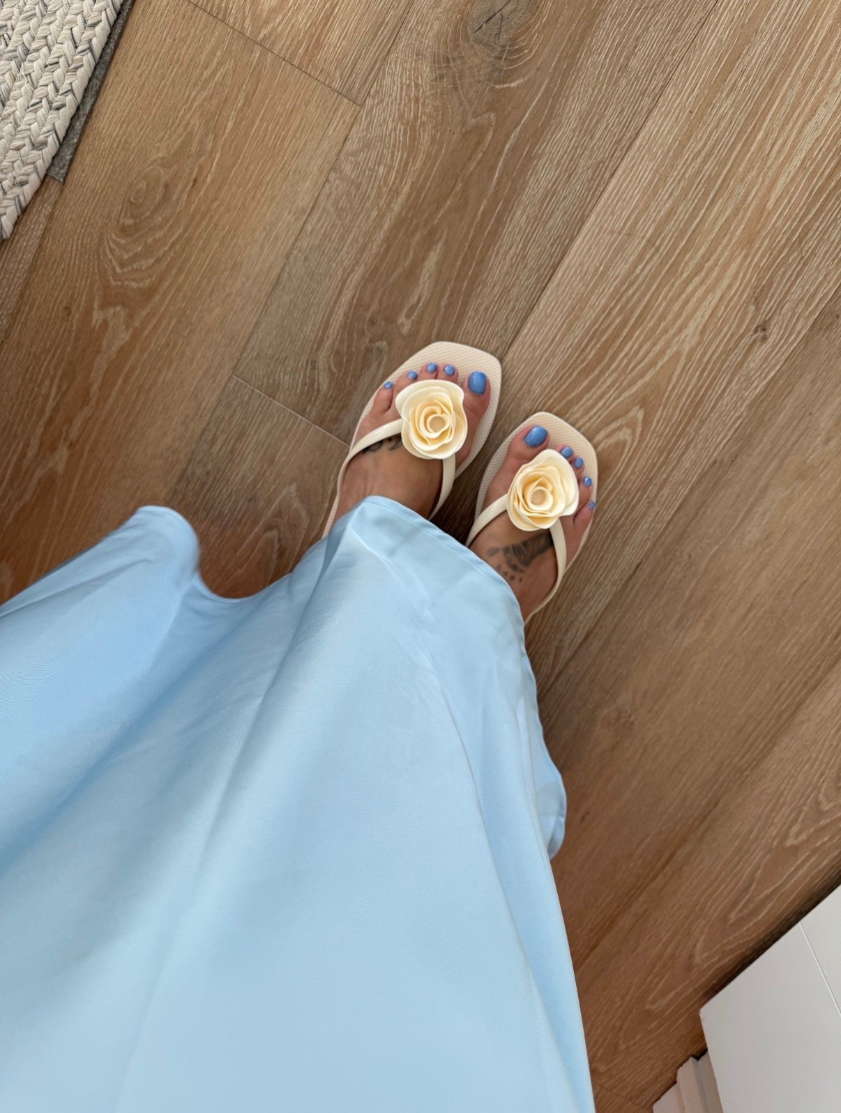 I’ve gotten so many questions about these flip flops! From target and so cute! Under $15! 

#LTKSeasonal #LTKgrwm #LTKootd