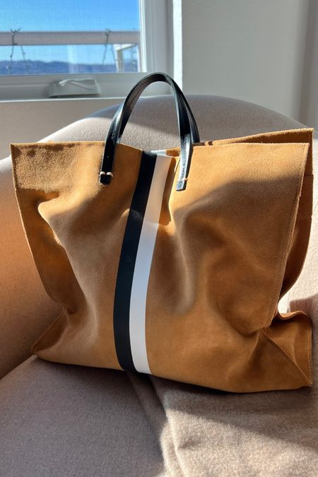 This is THE @shopclarev tote bag and I love it. Classic and cool, practical and polished. Hard to get that right! Sharing all of my holiday gift picks on the blog and in my stories today! #shopclarev # ad
Clare V. Tote Bag

#LTKitbag #LTKHoliday #LTKGiftGuide