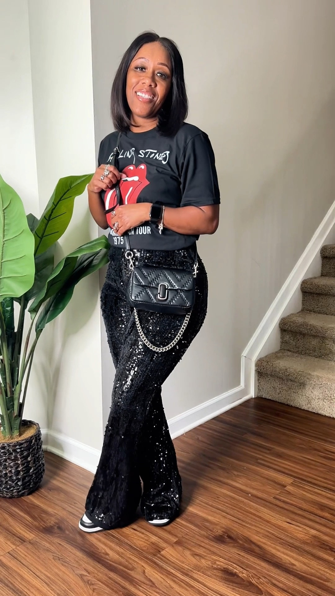 How to style sequin flare pants with a graphic tee

#LTKPetite #LTKootd #LTKHoliday