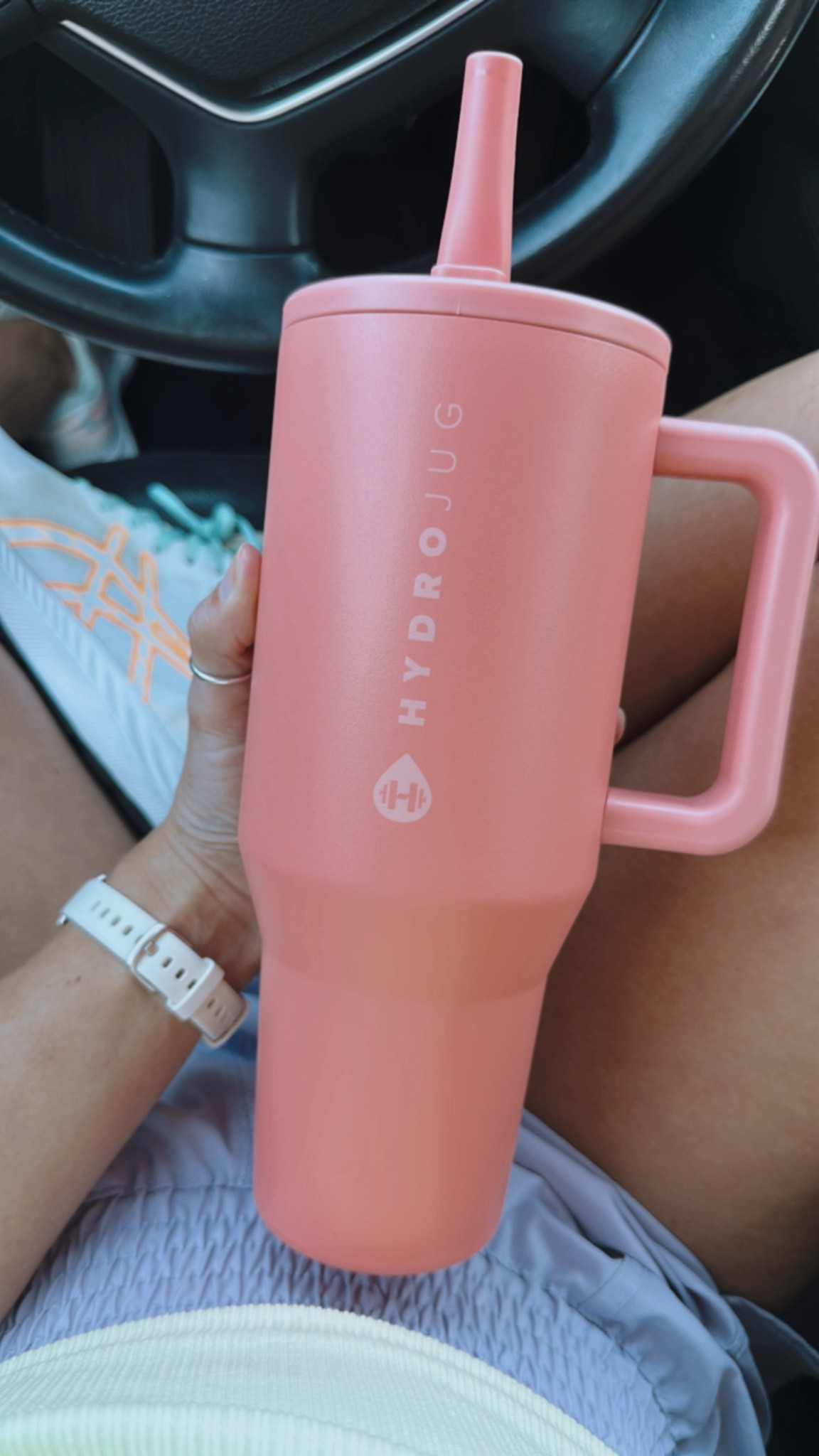 Summer Peach 🍑 hydrojug is all my summer GA girl hopes and dreams in an emotional support cup 🤩

(This is the 32 oz!) 

#LTKFitness #LTKActive #LTKFindsUnder50
