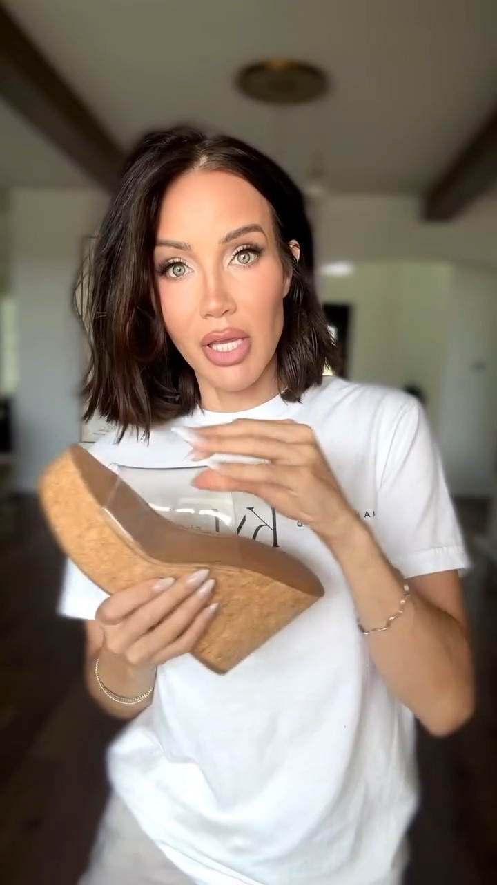 A Summer Wedge that checks all the boxes

#LTKdayinmylife #LTKgrwm #LTKstorytime

#LTKmomlife #LTKstorytime #LTKdayinmylife