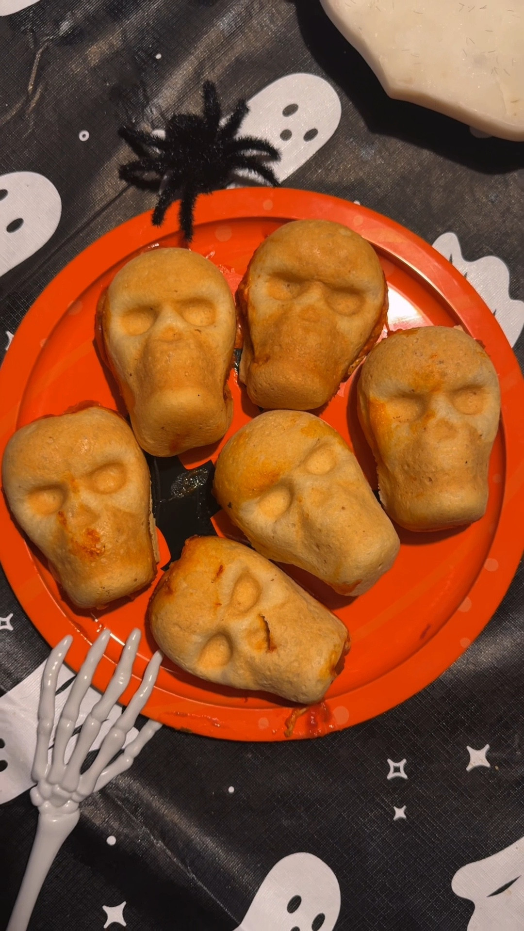 The best spooky pan 

#LTKFamily #LTKHalloween #LTKSeasonal