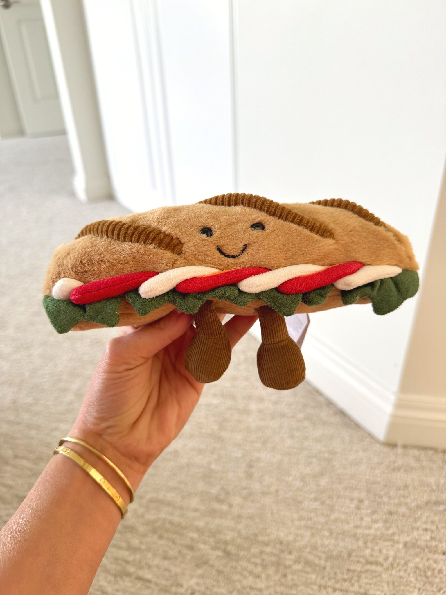 Jellycat Caprese Sandwich 🇮🇹

Apparently we’re collecting all the Italian-themed Jellycats now 😂

This one was too cute to pass up.

#LTKKids #LTKfoodie #LTKmomlife