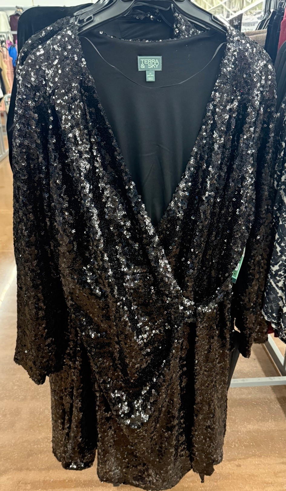 Black Smocked Sequin Mini Dress with Long Sleeves (XS–XXXL) plus size

This smocked long sleeve mini dress is great for casual parties, dinner plans, and everyday winter outfits. Comfortable, flattering, and easy to style.

#LTKFindsUnder50 #LTKMidsize #LTKPlusSize