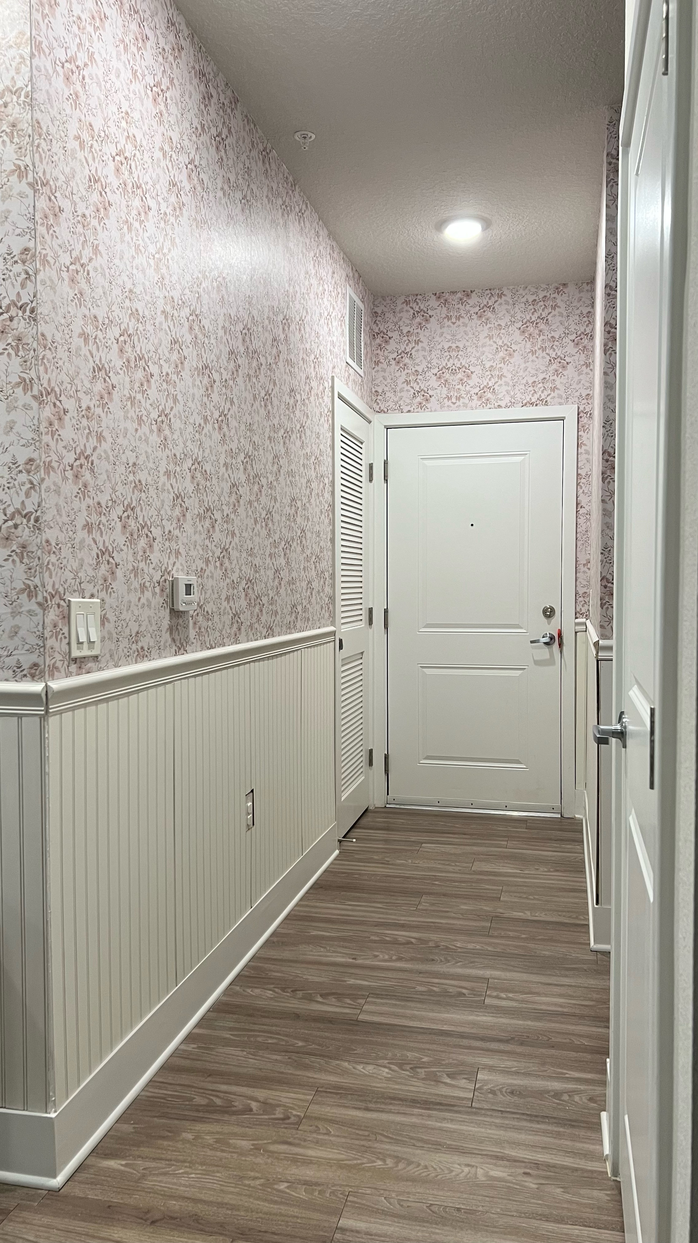 I recently gave our apartment entryway a makeover, and I’m really happy with how it turned out! I kept it budget-friendly and completely renter-friendly. Here are all the supplies I used so you can recreate it yourself!

#LTKHome