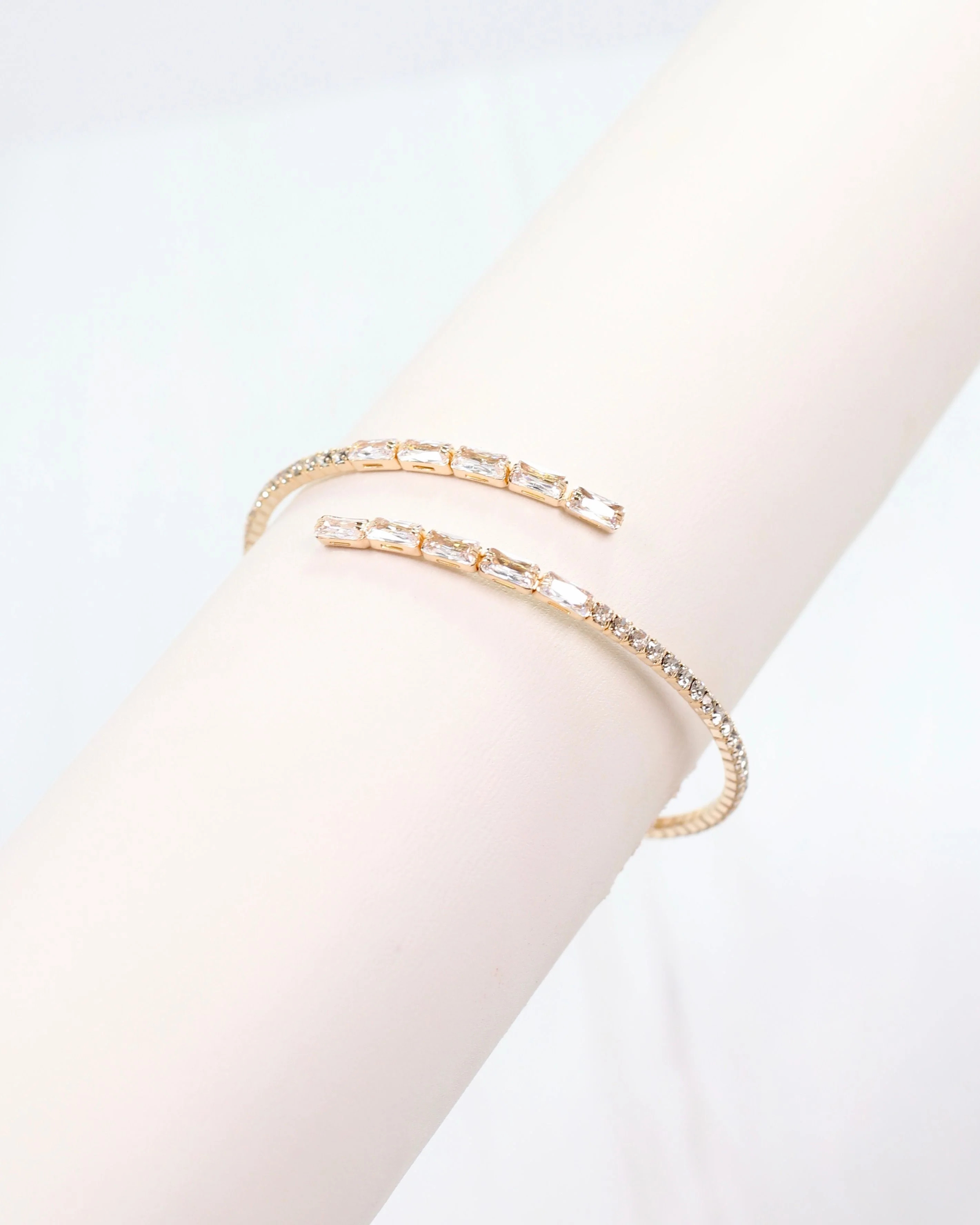 Hoover CZ Stretch Bracelet Gold | Caroline Hill