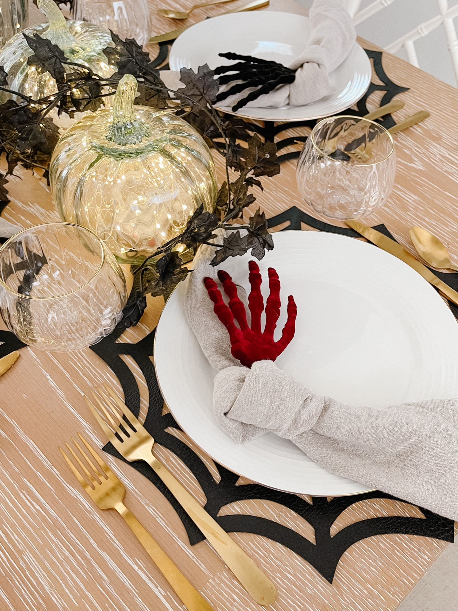 Halloween tablescape 