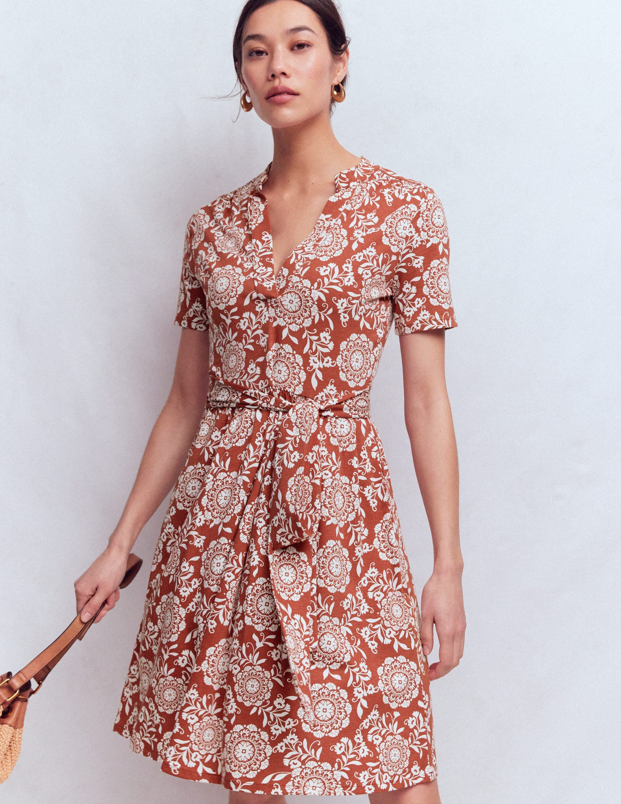 Daisy Flippy Jersey Dress-Brown, Decorative Blossom | Boden (US)