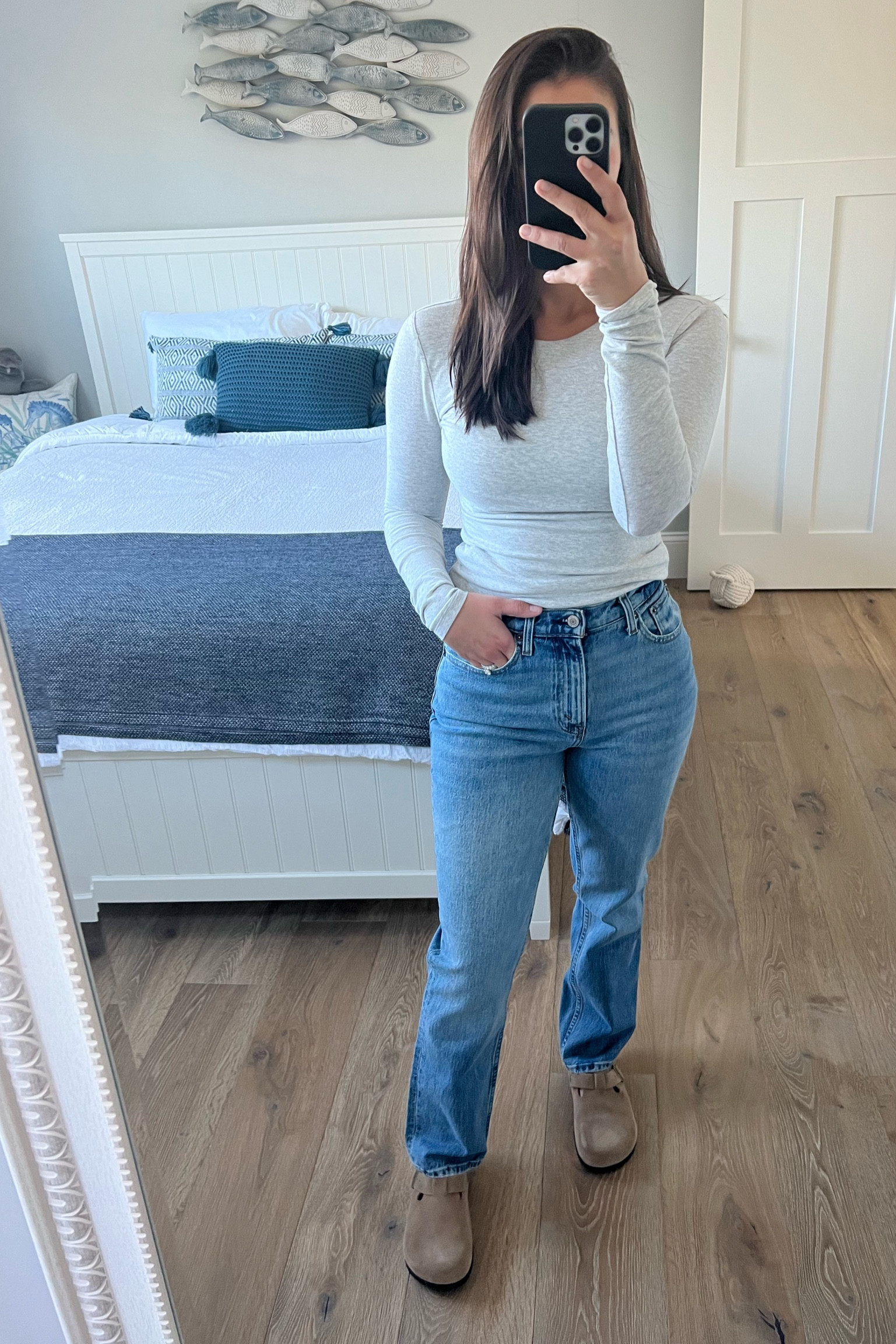 Abercrombie Sale Alert 🙌🏼 my favorite jeans and basics are all from Abercrombie- linking a few of my favorites use code:AFLTK

#LTKFind #LTKSale #LTKunder100