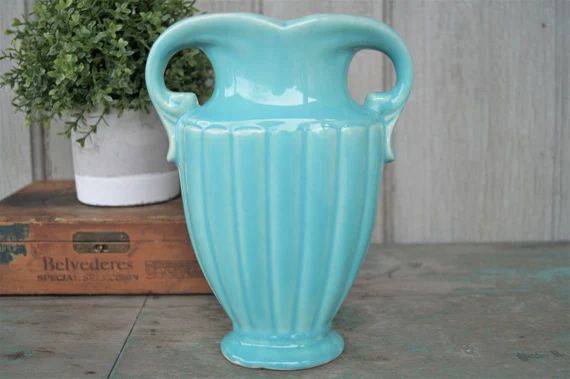 Shawnee Scalloped Double Handle Vase - Etsy | Etsy (US)