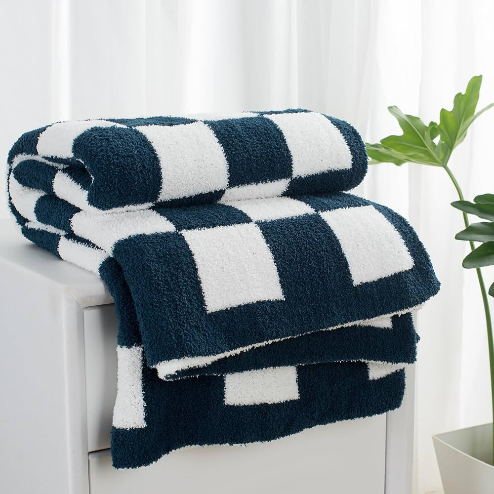 Carriediosa Checkered Throw Blanket 50" X 60", 400GSM Ultra Soft Microfiber Fuzzy Fluffy Reversib... | Amazon (US)