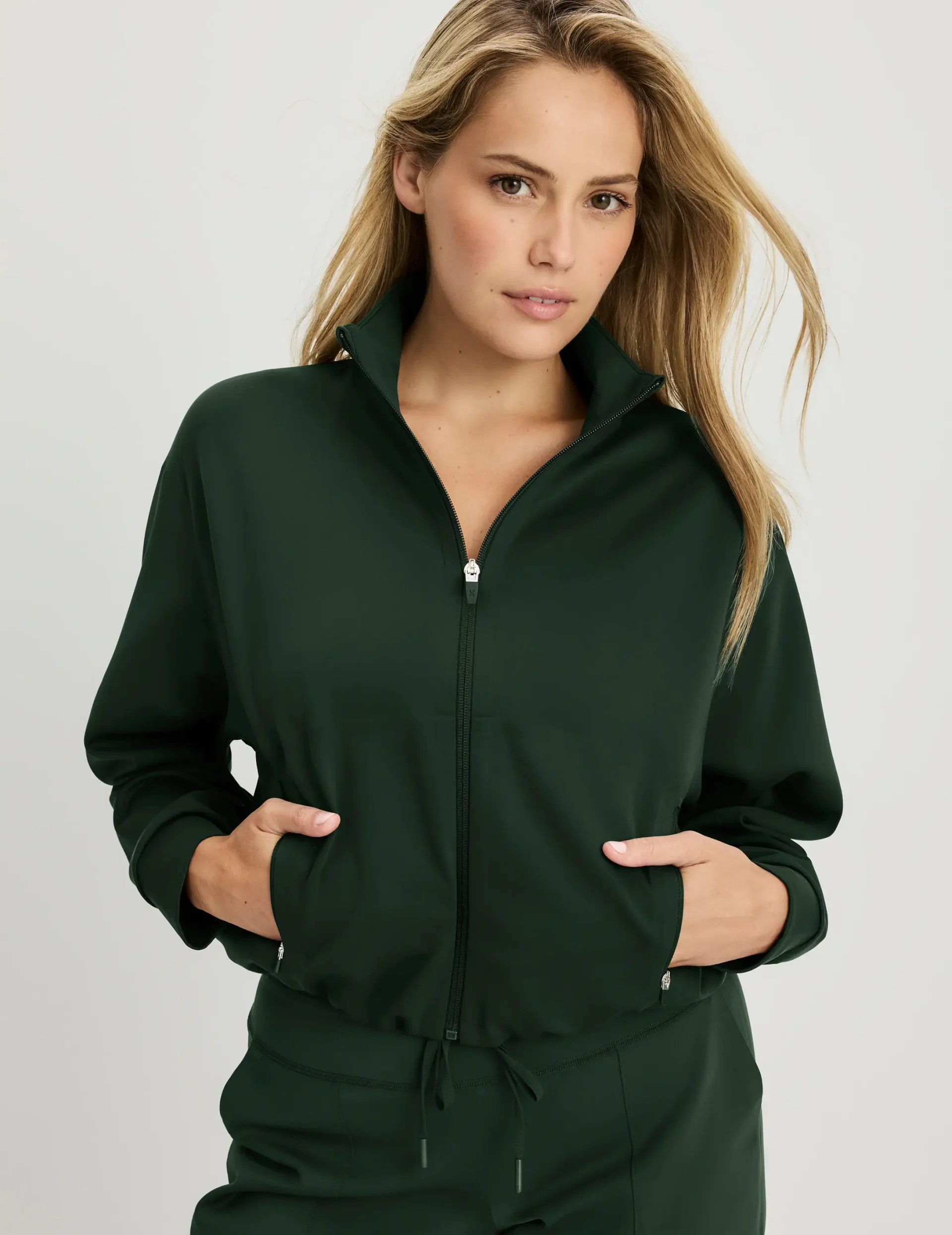 CloudCut\u2122 Bomber | Women's Jacket | Knix CA
