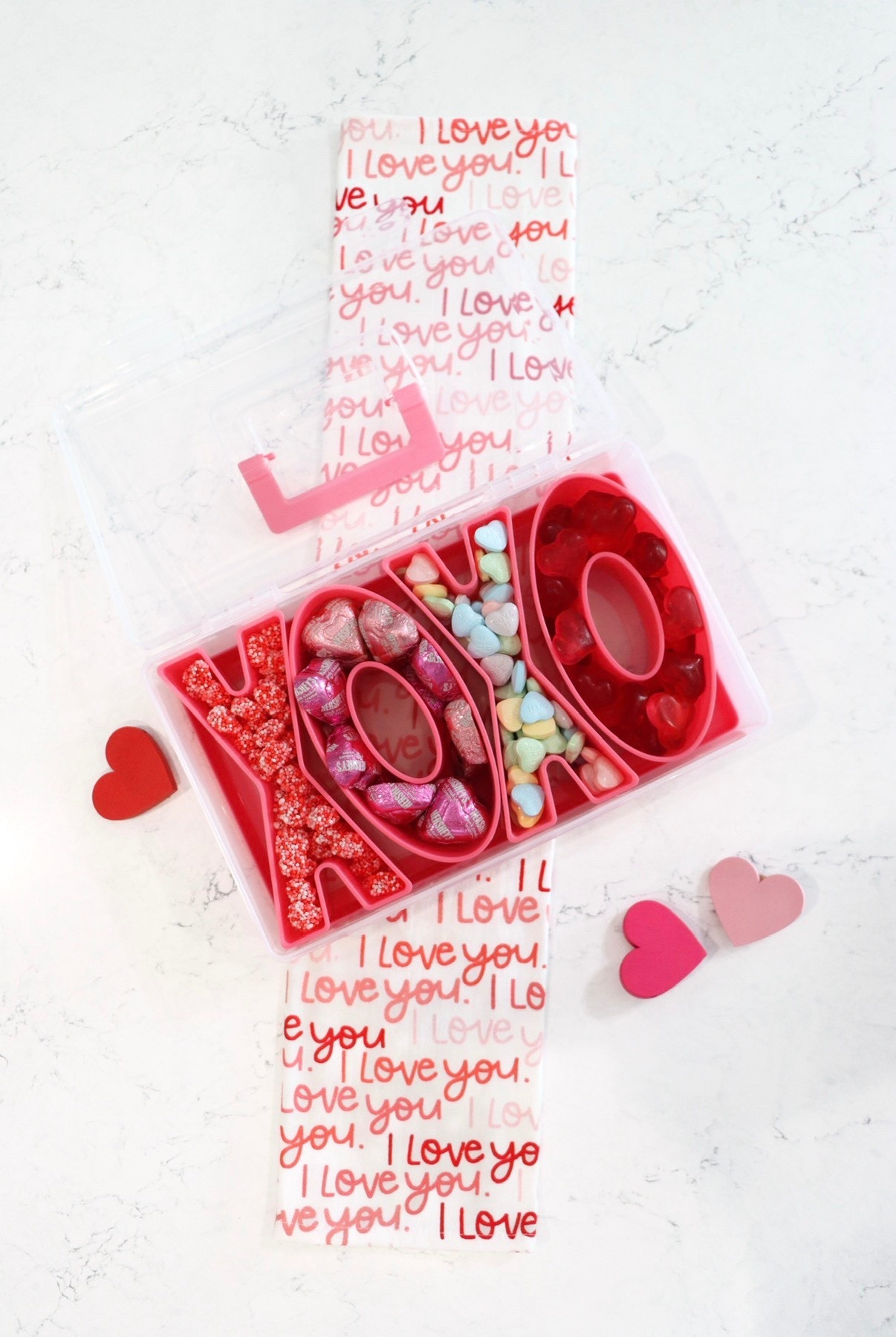 Valentine’s Day snack box! How cute is this themed snack box! Perfect to fill with Valentine’s Day themed candy! 

#LTKValentine #LTKKids #LTKmomlife