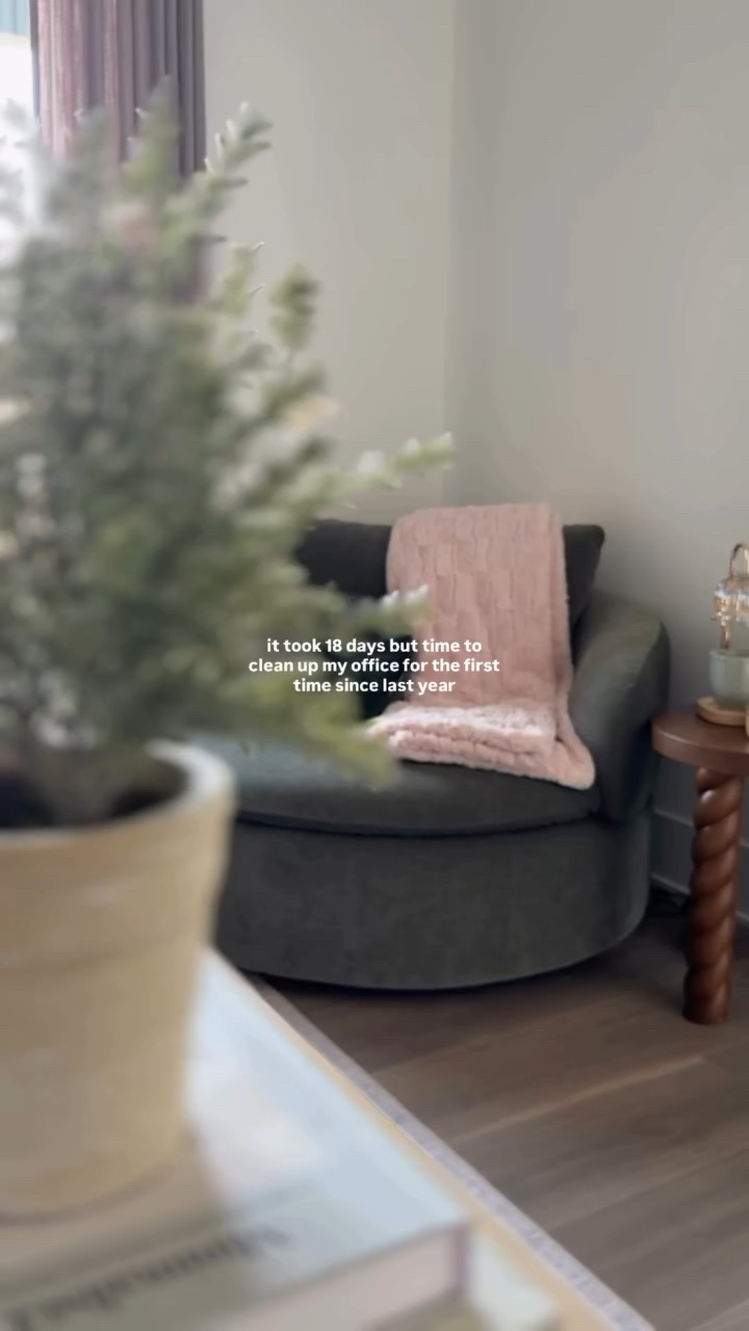 really need to decorate that blank wall 🤔✨

tap follow for more home inspo + mom life. comment a 🤍 for direct links to shop this space ◡̈ 

felt so good to clean up my office and reset, even though I meant to do all of this before the end of 2025, it’s now a freshly organized space I can plan, creator and work in. this @loloirugs @riflepaperco rug is my fave and the basis of all of my design choices in my office. my @grandinroad chair is sooooo comfy and comes in two color ways 🎨 

peep the @skinnydipped hiding spot