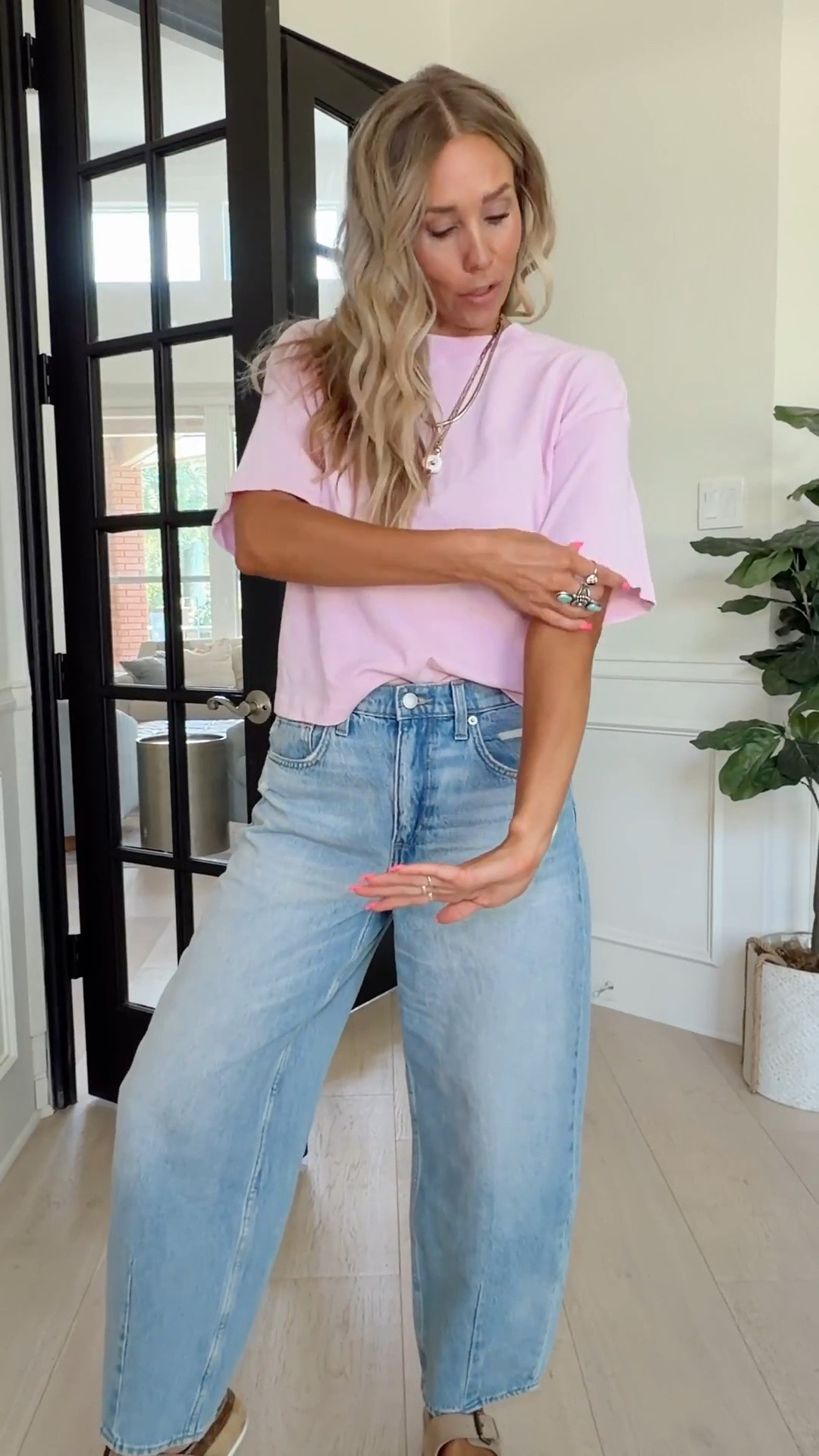 🤍The tee everyone NEEDS. I’m loving the oversized fit, the fun color…it’s so good! Follow for more 🫶🏼

#LTKdayinmylife #LTKgrwm #LTKootd