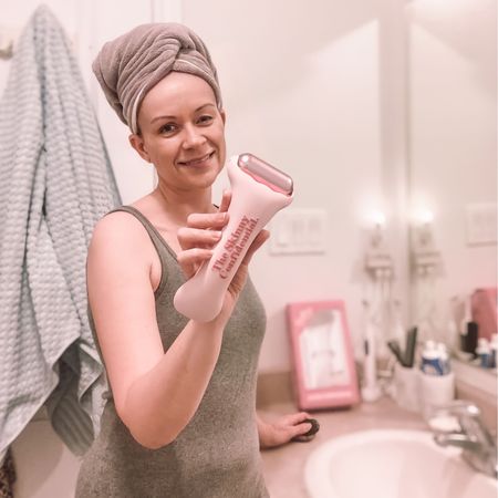 Ladies, do you use a face roller? Well, I’ve got the ultimate one for you. I admit I was never into them until I tried @theskinnyconfidential Hot Mess Roller 💕.
xxx // xxx 
Ever since I started using it my face feels and looks tighter. I see less wrinkles and dull skin so I know it’s working 👍.
xxx // xxx
Did you know that using a face roller can stimulate blood flow to your face, which may help make your skin look brighter. Rolling may also decrease puffiness (like under-eye bags) by stimulating lymphatic drainage 😀.
xxx // xxx
The Skinny Confidential Hot Mess Roller works best when it’s been cooled. I run mine under cold water for a minute or two while I wash my face and after wiping it with a paper towel I roll it on my face for about a minute. It feels wonderful on my skin. You should definitely try it 💗.

#theskinnyconfidential #hotmessroller #tschotmessroller #beautytips #bbloggers 
#healthyglow #loveyourskin #theskinyourein #dryskinremedy #naturalskincare #bestskincare #beautycare #flatlayforever #prettythings #thedarlingmovement #thatsdarling
#skincareregime #beatdryskin #combatdryness #skinroutine #skincareblogger #skincareobsessed
#beautylooks #skinsta #beautyblog #thesavvydreamer

#LTKunder50 #LTKstyletip #LTKbeauty