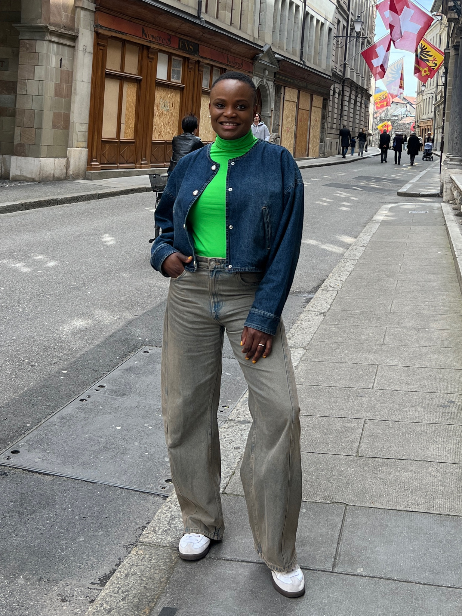 Obsessed with this jacket! It comes with black and powder blue as well! 🤩