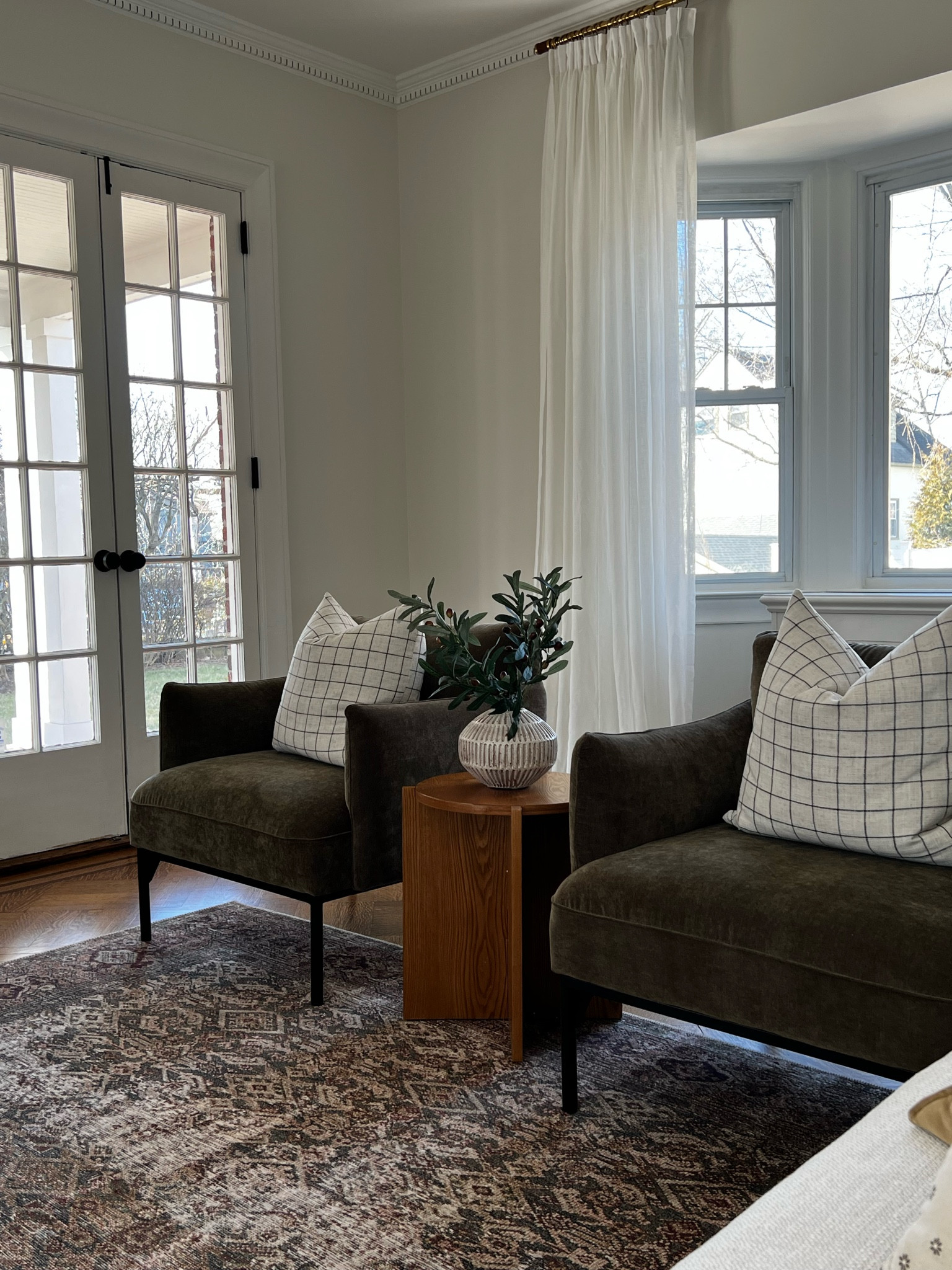 Cozy living room corner 🤗

#LTKFind 

#LTKhome #LTKstyletip