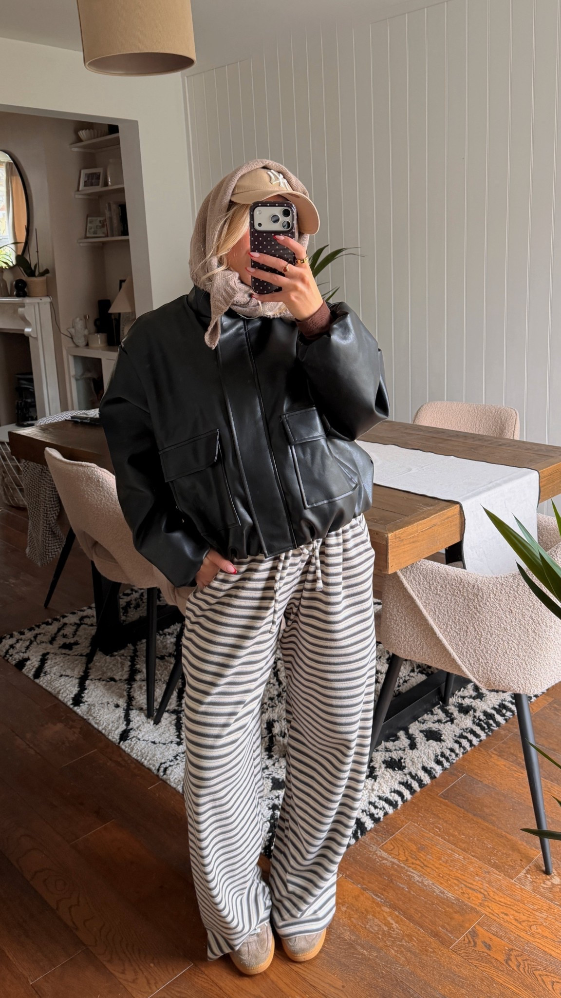addicted to this look 🖤

🖤 new look funnel leather jacket 
🖤 pretty little thing striped trousers 
🖤 Topshop hood
🖤 adidas originals spezials 

#LTKpetite #LTKwinter #LTKeurope