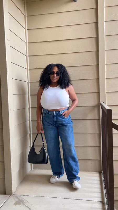 Super casual outfit for a trip to the grocery store post workday. I’m obsessing over these jeans from good American. I’m wearing a size 14.

#LTKMidsize #LTKStyleTip