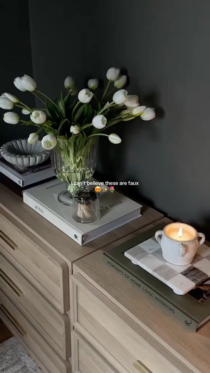 these faux tulips look so realistic & pretty! 😍✨🌷 


Amazon home decor, faux tulips,
Faux flowers, tulips, amazon home finds, tulips, cozy home decor