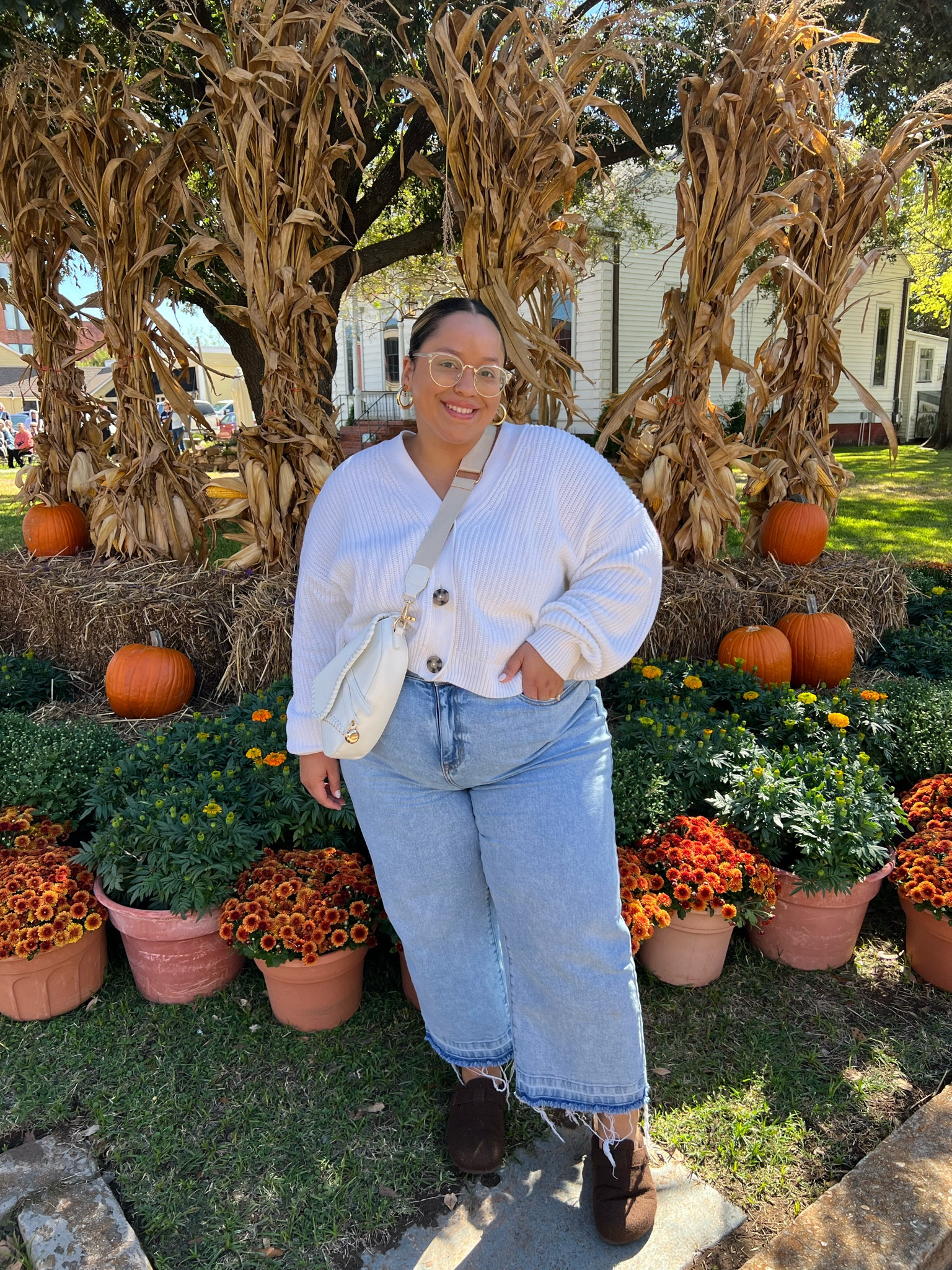 Cutie fall look! 
Jeans - 16 
Cardigan - XL

#LTKmidsize #LTKfindsunder50 #LTKplussize