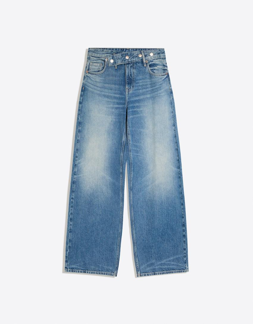 Low-rise straight-leg jeans with crossover waist | Bershka UK