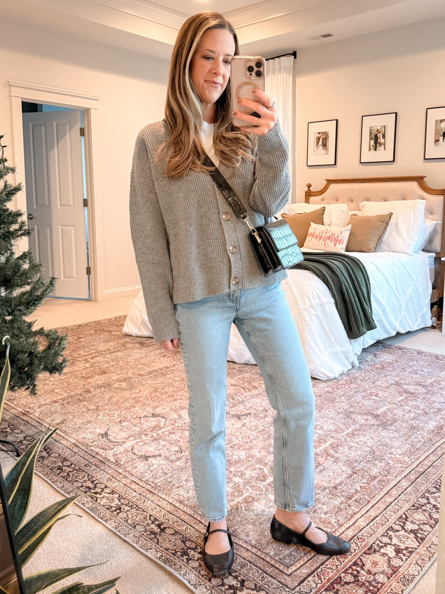 Quiet luxury, but make it mom-friendly.
This Quince cropped Mongolian cashmere cardigan (XS) is one of my favorite timeless finds — luxe feel, perfect cropped fit, and goes with everything.
Abercrombie high-rise ankle straight jeans (25R) and Mary Janes for an easy everyday outfit.

Use my Quince code INFG-25SIMPLYCHICMAMA10 for a discount.

#LTKwinter #quietluxury #capsulewardrobe #momstyle #neutraloutfits #cashmerecardigan #winterfashion #linenandlightco #abercrombiejeans #minimalstyle #chicmomoutfits #LTKfinds

#LTKmomlife #LTKStyleTip #LTKootd

#LTKGiftGuide #LTKFindsUnder100 #LTKSeasonal