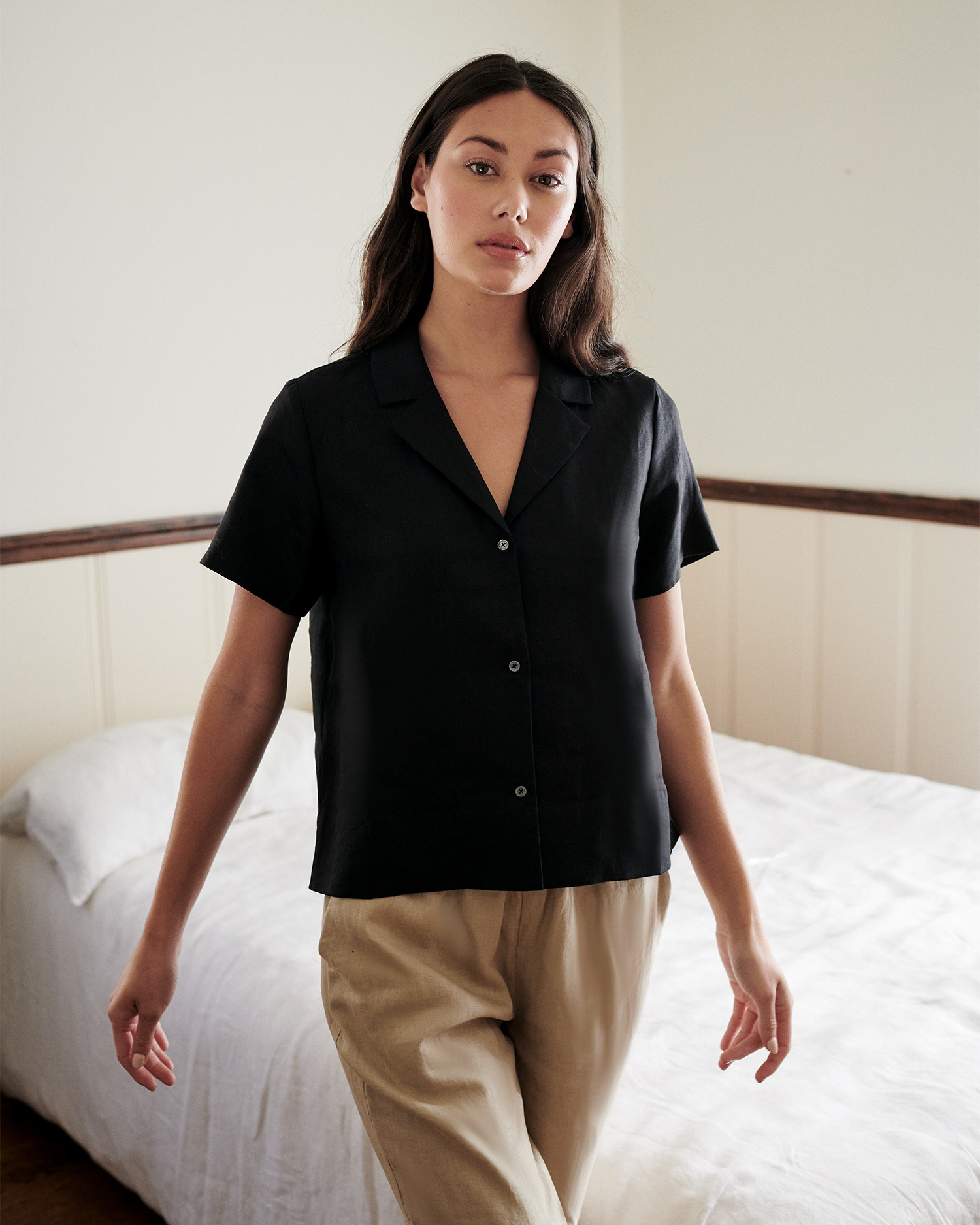 Quince | Women's Short Sleeve Shirt in Black, Size Small, Linen | Quince