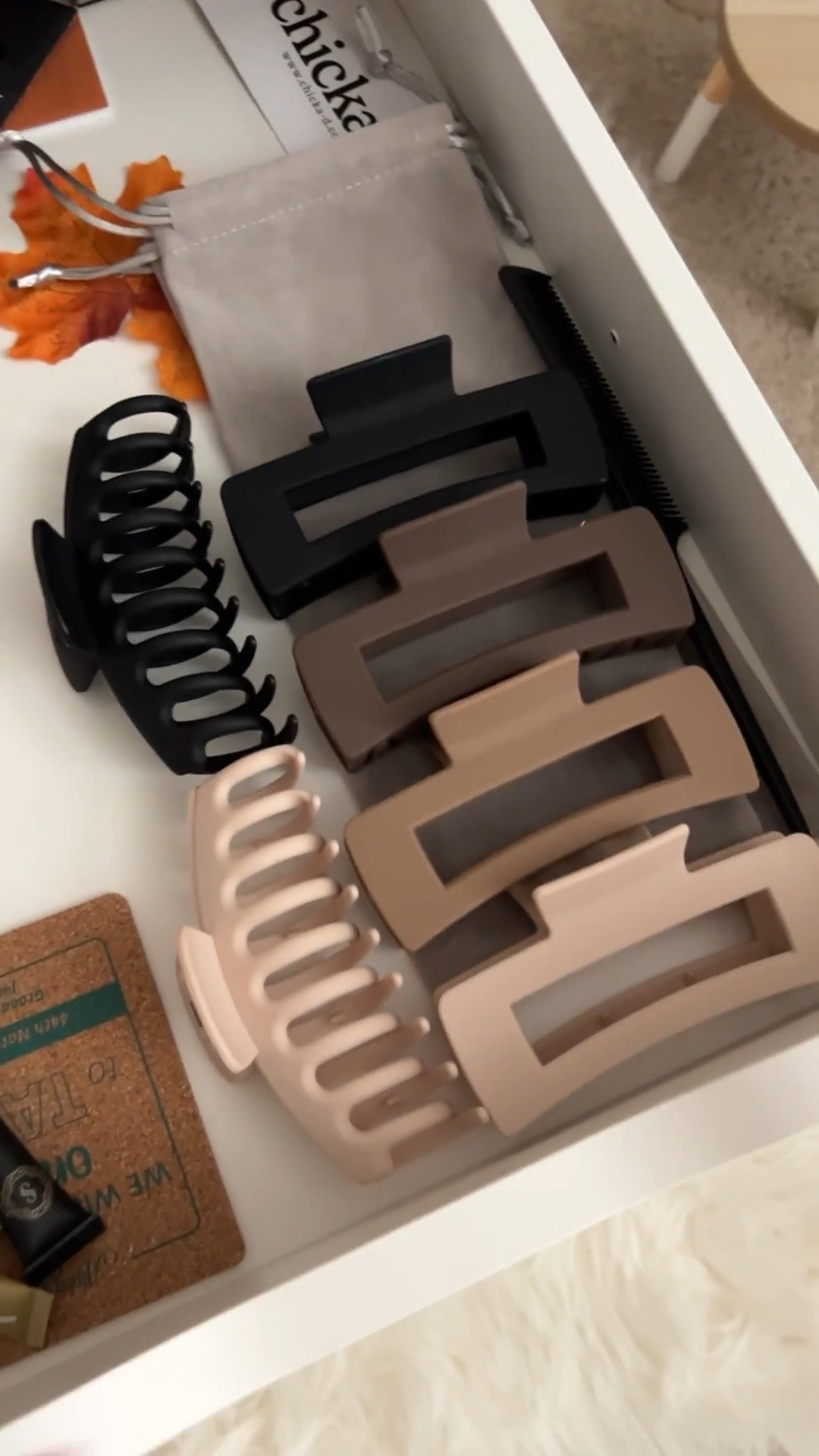 One set of claw clips, all the neutral colors you’ll ever need. Four great shades in two different styles.

#LTKFindsUnder50 #LTKBeauty #LTKHome