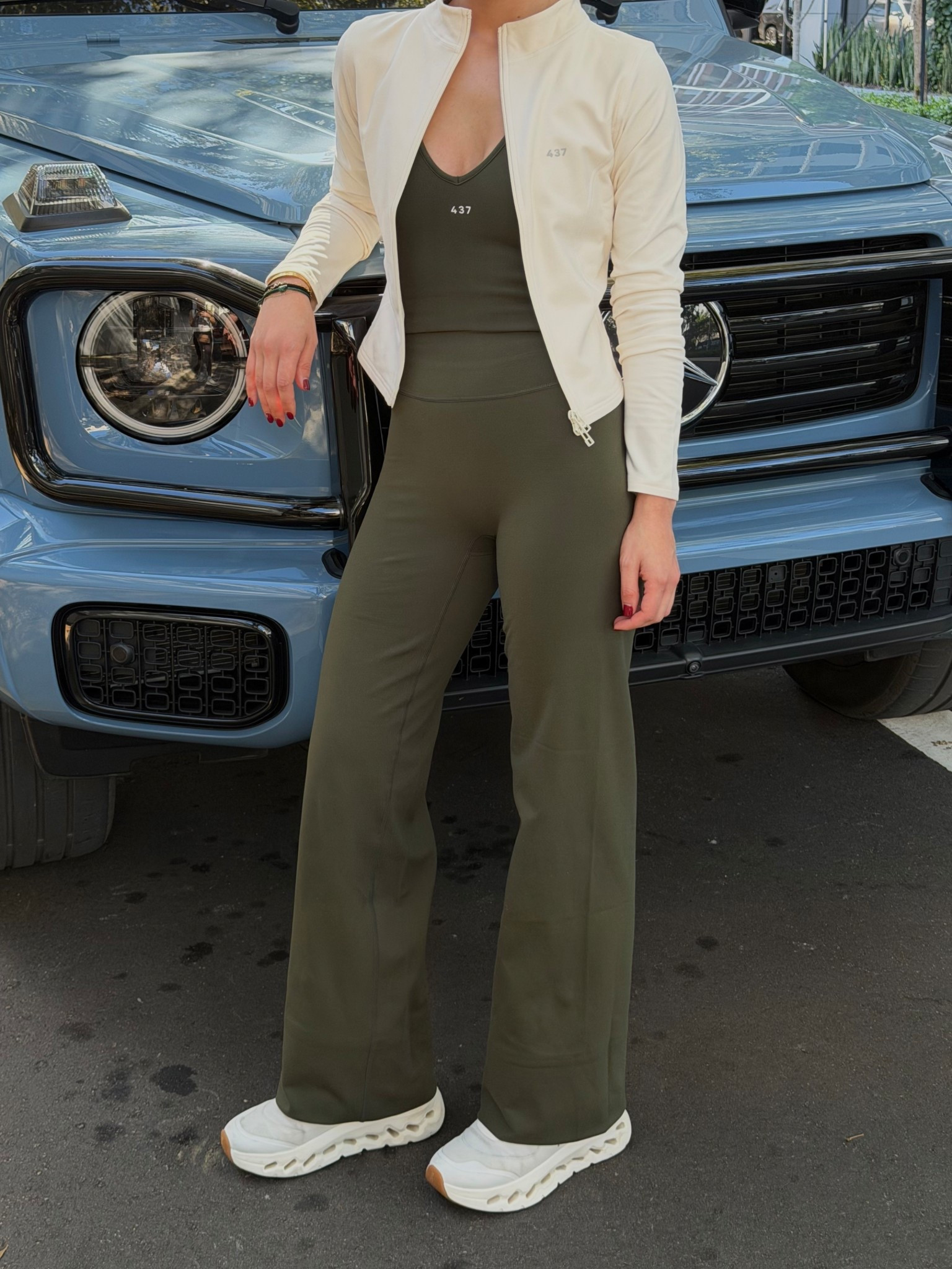 Loving this green for fall 
437 activewear never fails 

#LTKfitnessgoals #LTKActive #LTKootd