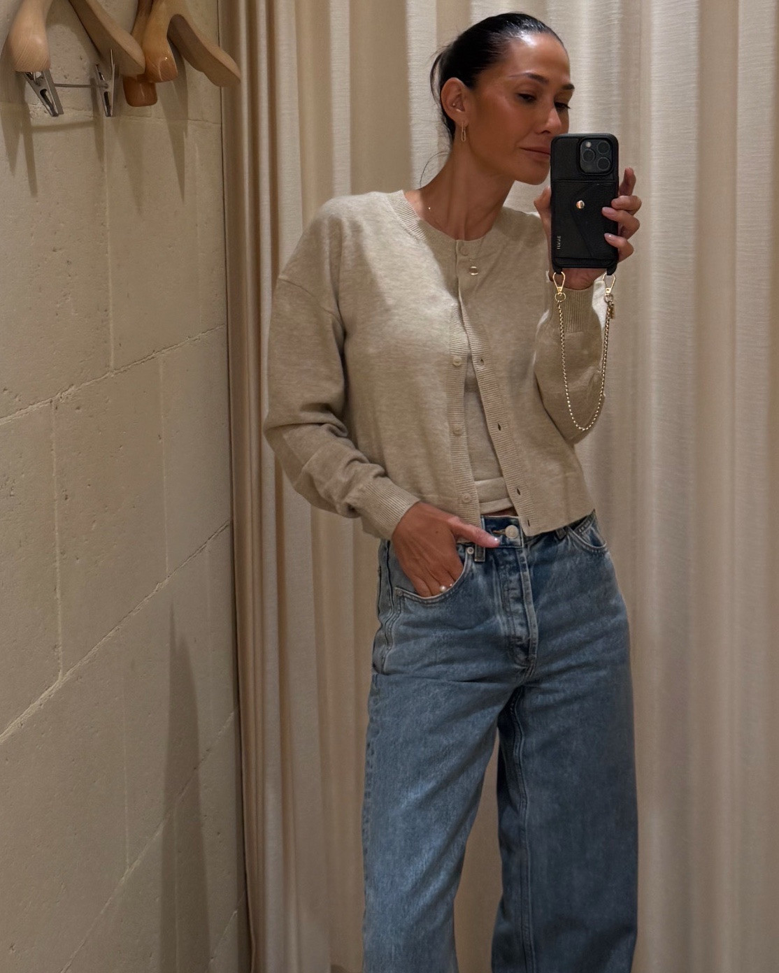 Shopping the perfect travel uniform, jeans and cashmere 

#LTKtravel #LTKjeans #LTKaustralia