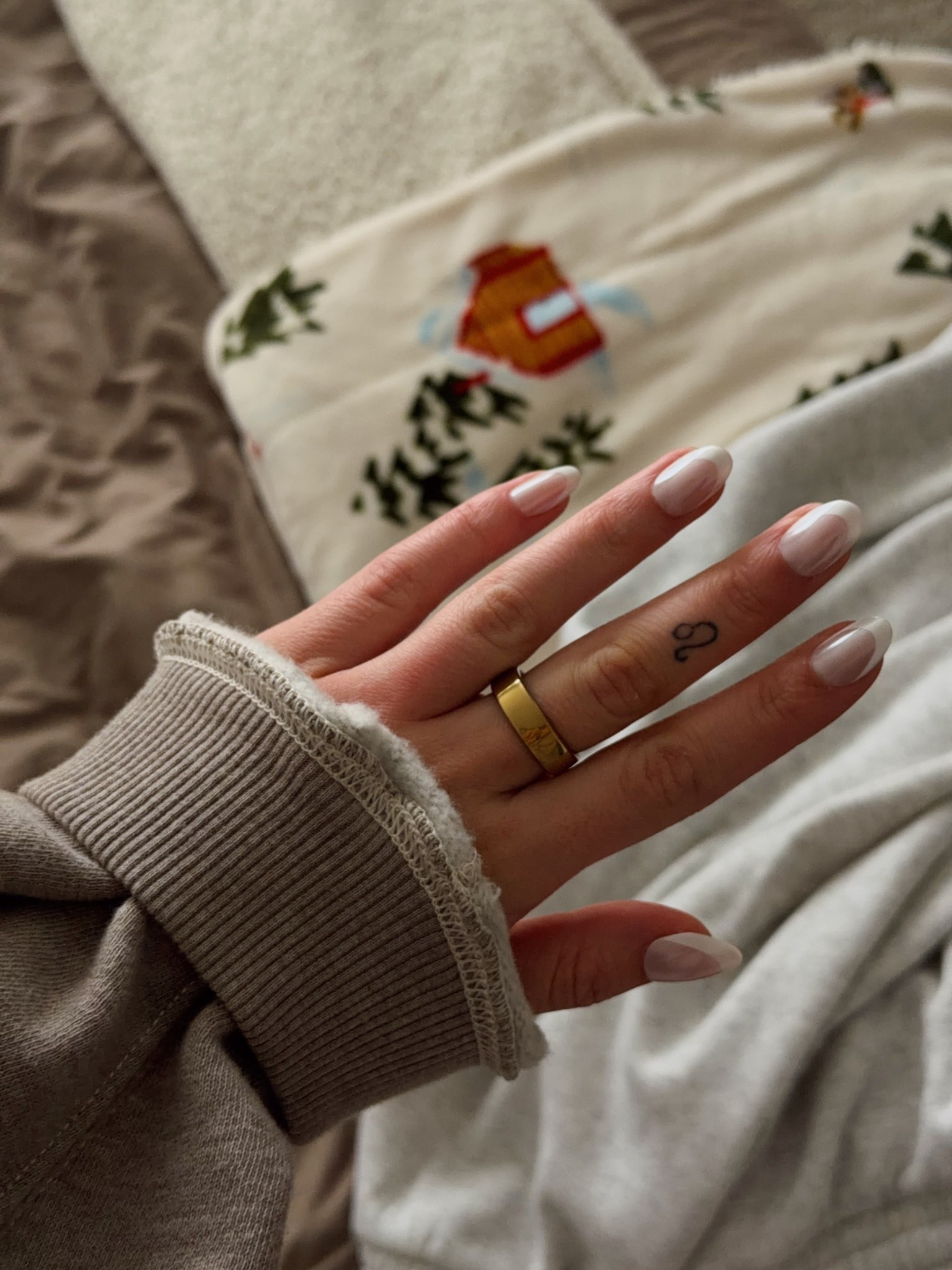 got a ring conn for christmas & LOVE it so far! it’s $200 cheaper than the oura and you don’t have to pay for a monthly subscription🥳🥳 

#LTKselfcare #LTKActive #LTKfitnessgoals