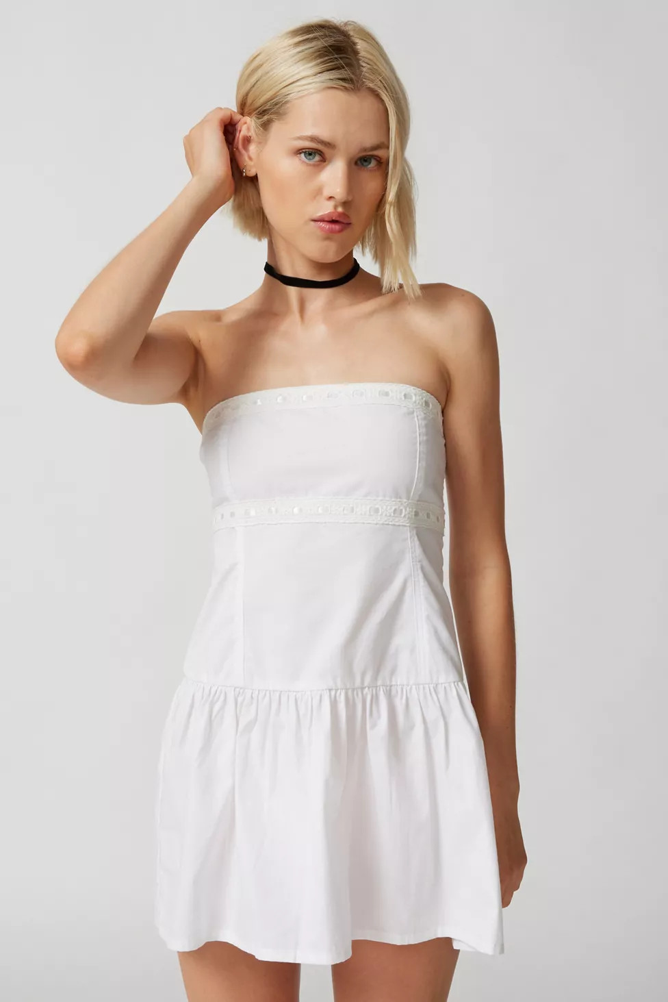 Motel Faelyn Strapless Mini Dress | Urban Outfitters (US and RoW)