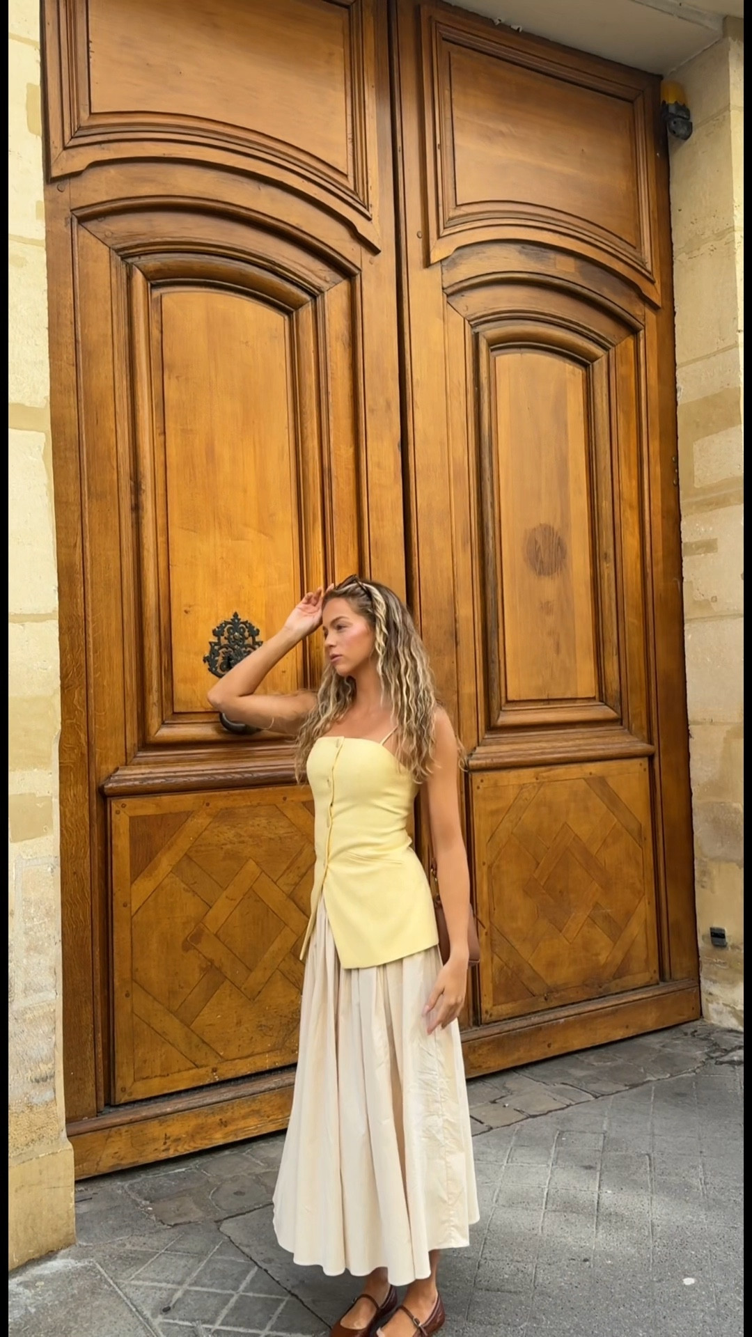 Seasons changing 🍁 #vest #yellowtop #longskirt #backtoschool #parisianstyle #europeanstyle

#LTKBacktoSchool #LTKVideo