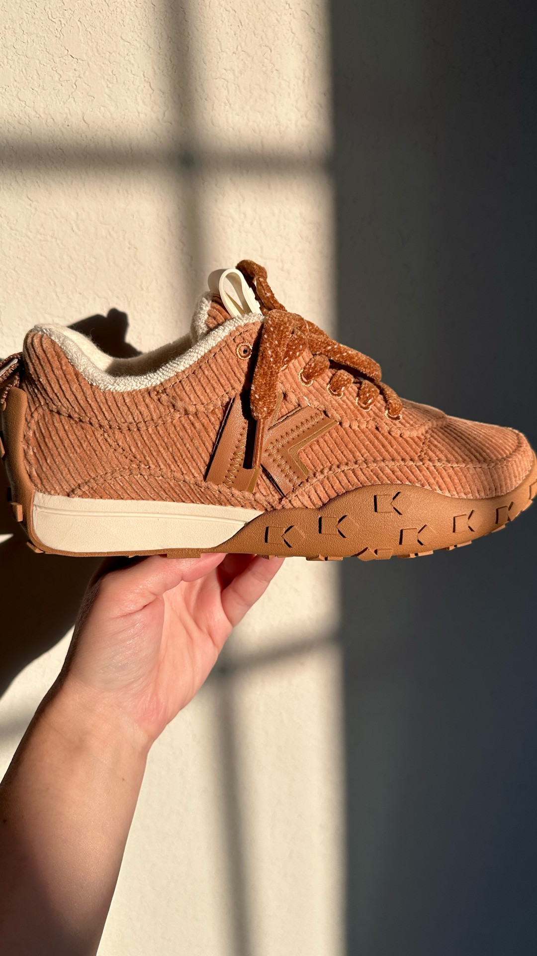 Kate Spade Corduroy sneakers 👟 perfect for a Fall weekend #corduroy #sneakers #katespade #falloutfit

#LTKShoeCrush #LTKTravel #LTKActive