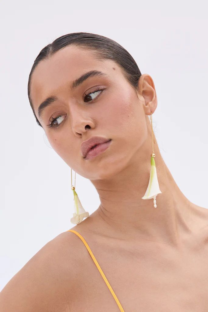 CALLA EARRING - WHITE | Cult Gaia - US