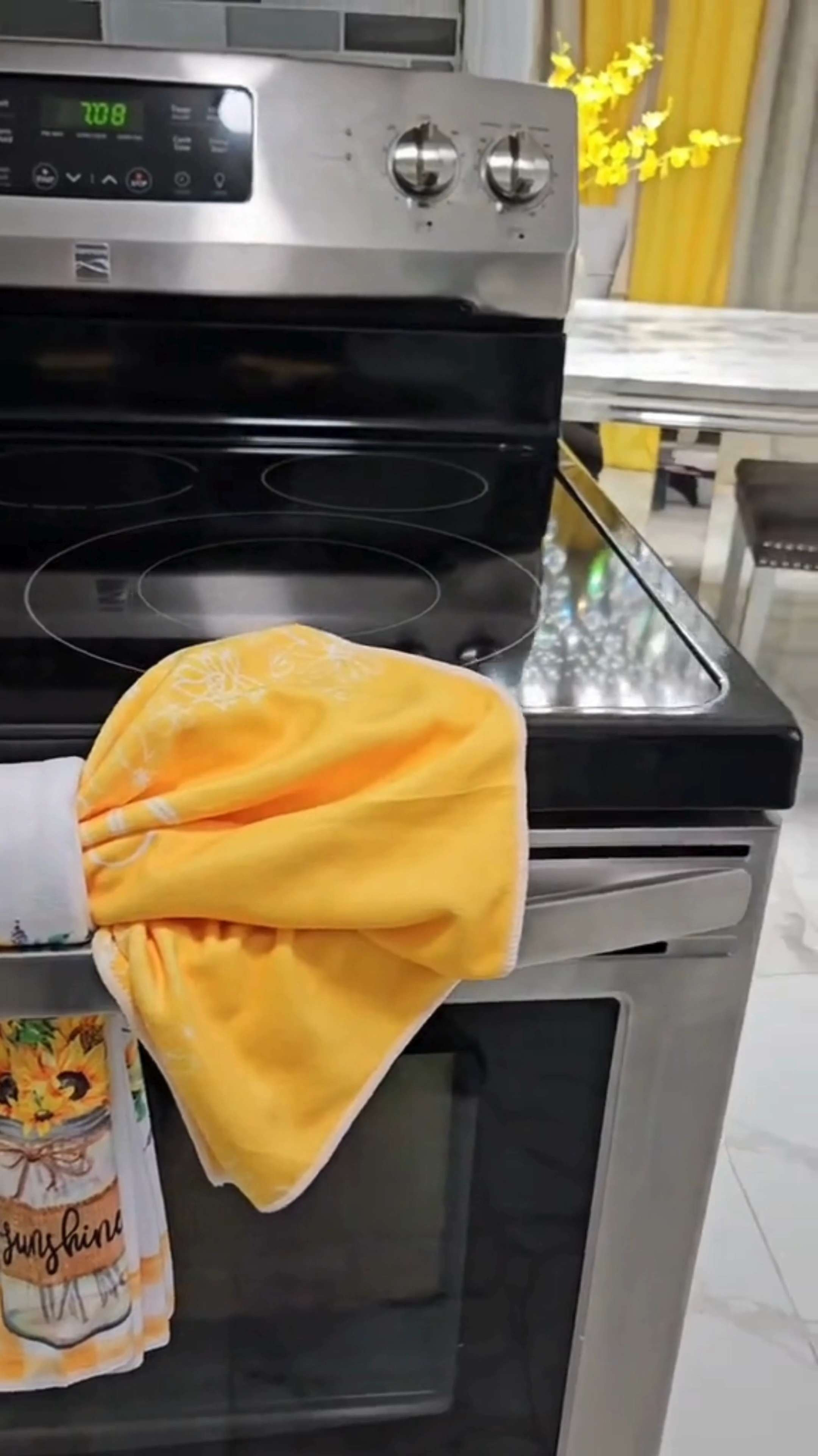 Kitchen cleaning & decoration with sunflower decor!
Featuring bright yellow accents, floral kitchen accessories, and cozy essentials to create a fresh, warm, and inviting space. Perfect for a seasonal kitchen refresh. Everything linked below for you!🫶 

 #LTKSeasonal #LTKHome #LTKSaleAlert