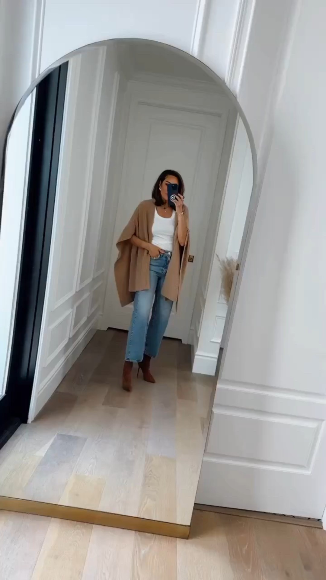 This ruana is travel essential but could also be styled for mom on the go! So cozy and love the updated version! 🤎




Style, ruana, Nordstrom 

#LTKSeasonal #LTKmomlife #LTKOver40