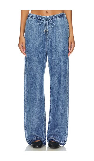 Ultra Featherweight Logan Beach Pant in Del Mar | Revolve Clothing (Global)