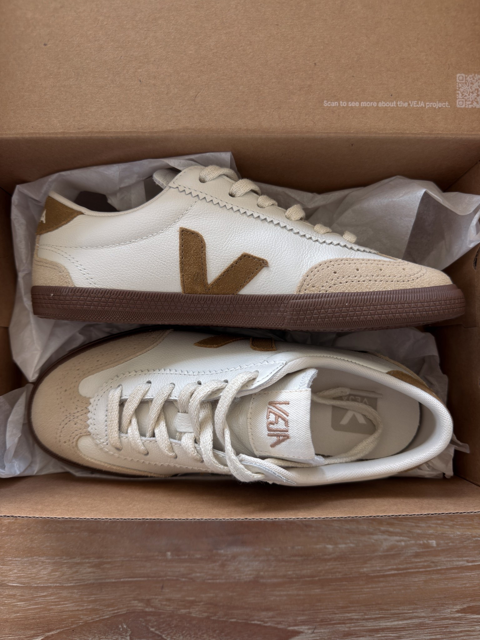 I’ve been loving how comfortable these sneakers are 🤍 perfect for errands, travel days, and walks! They feel classic but still elevated thanks to the warm neutral tones and subtle details!

I’ll definitely be bringing these with me when I head back to France, they pair so easily with denim, trousers, or even relaxed dresses 🤎

Sizing: I’m usually a US 7, but I went with my usual EU 37 in this style, EU 37 fits closer to a US 6–6.5 🫶

#LTKootd #LTKgrwm #LTKTravel