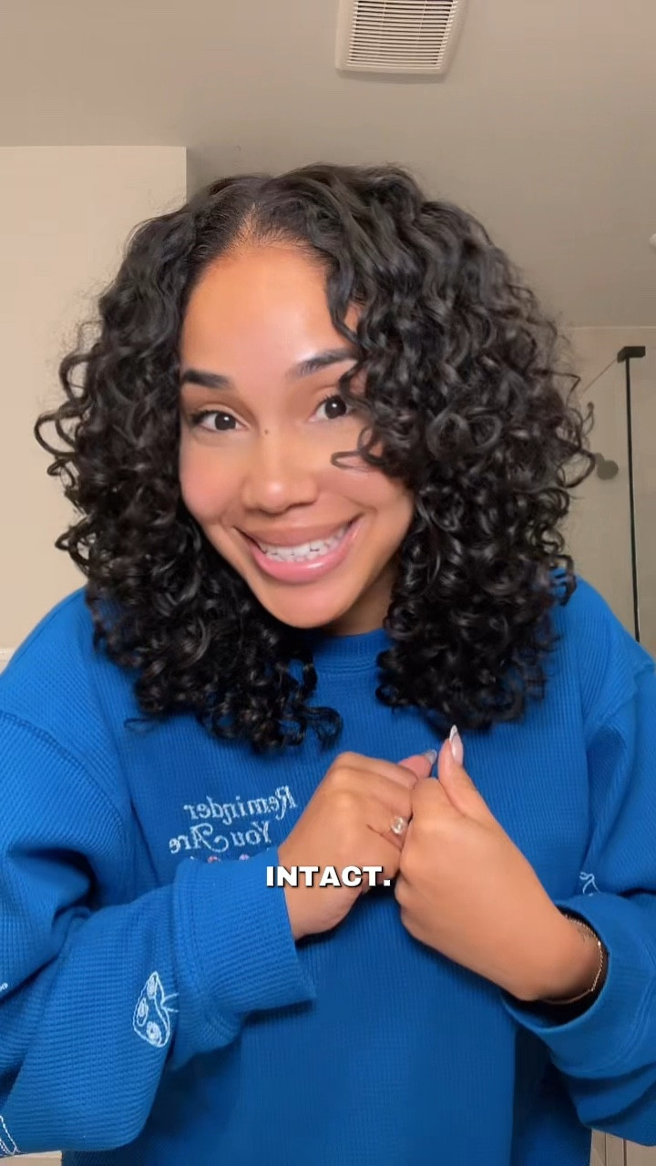 Here’s how I keep my curls juicy and bouncy after 5 months of straightening ☺️ and for this wash and go I used Pattern for the curls☺️ My go-to heat protectant is by Kerastase #washandgo #healthycurls 

#LTKBeauty