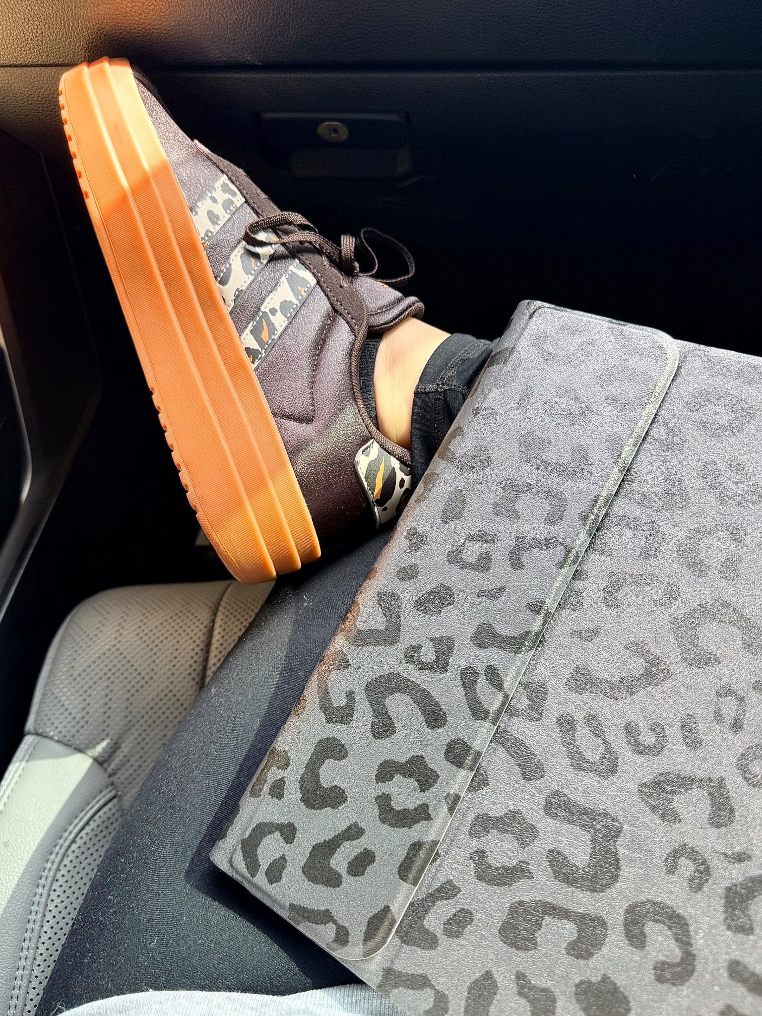 Love a leopard moment!
#leopard #amazon #adidas