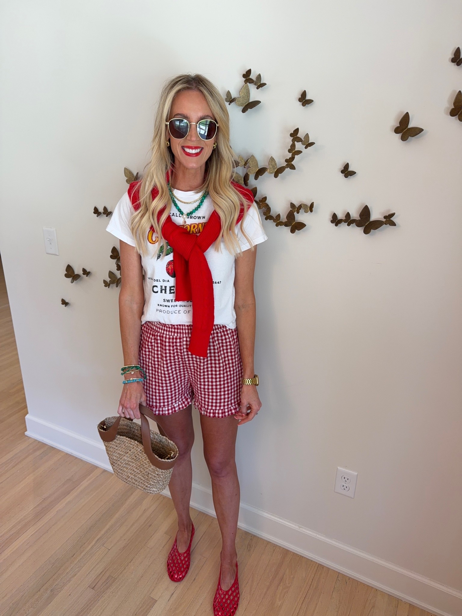 How to style boxer shorts and a graphic tee!